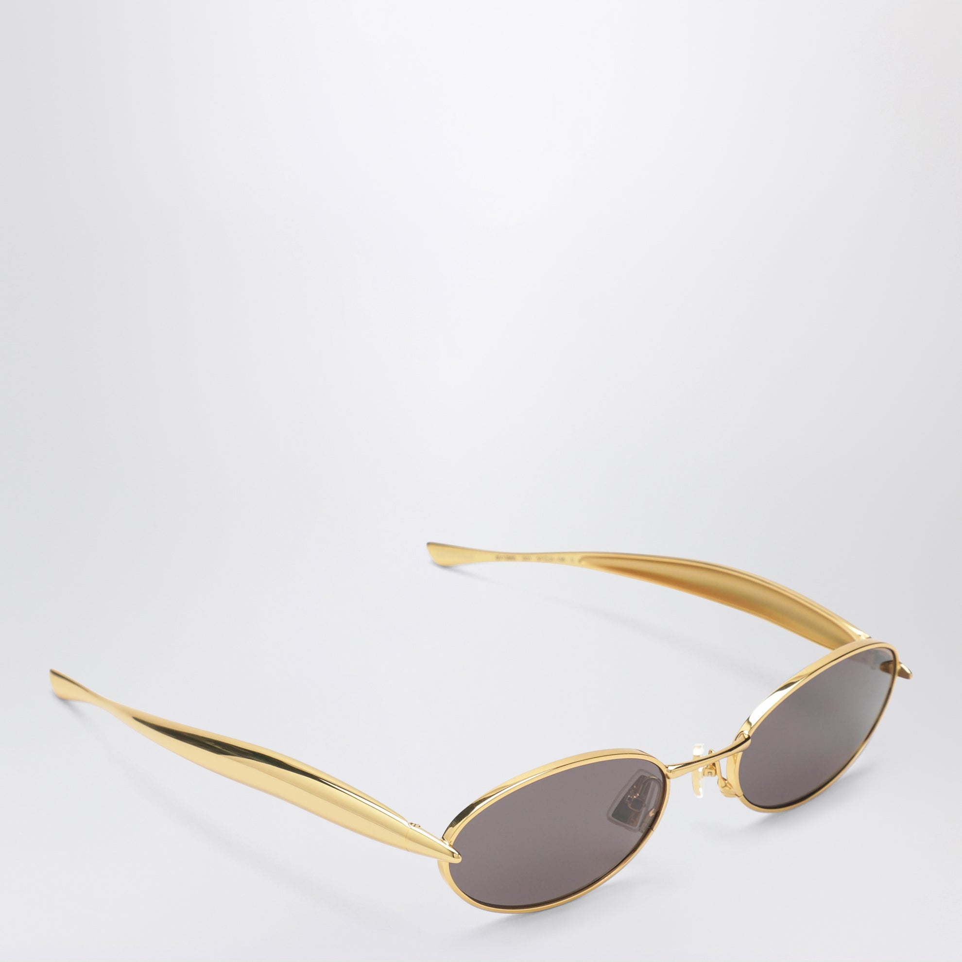 Ovale Sardine-Sonnenbrille aus Metall in Gold/Grau