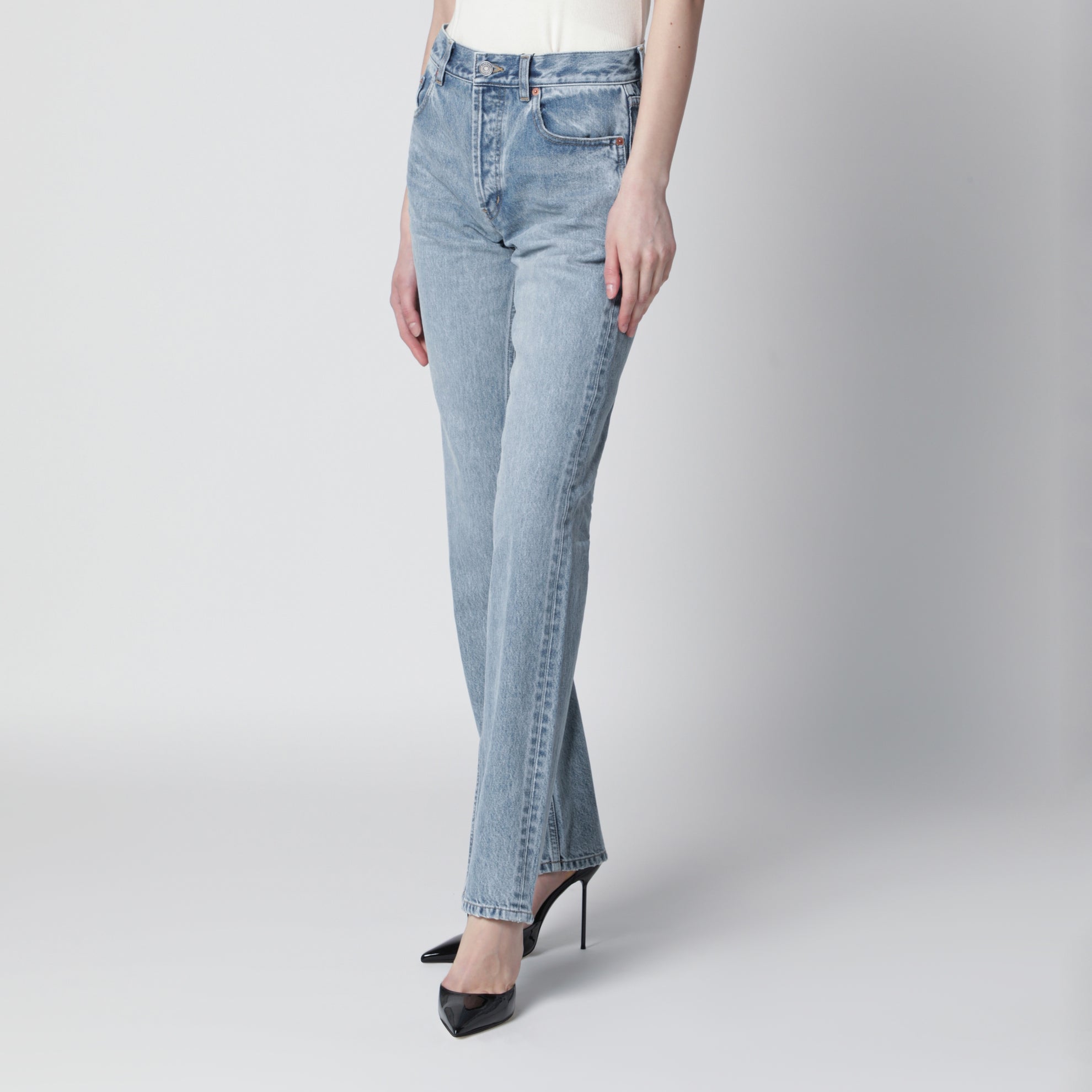 High-Waist-Jeans gerade geschnitten hellblau