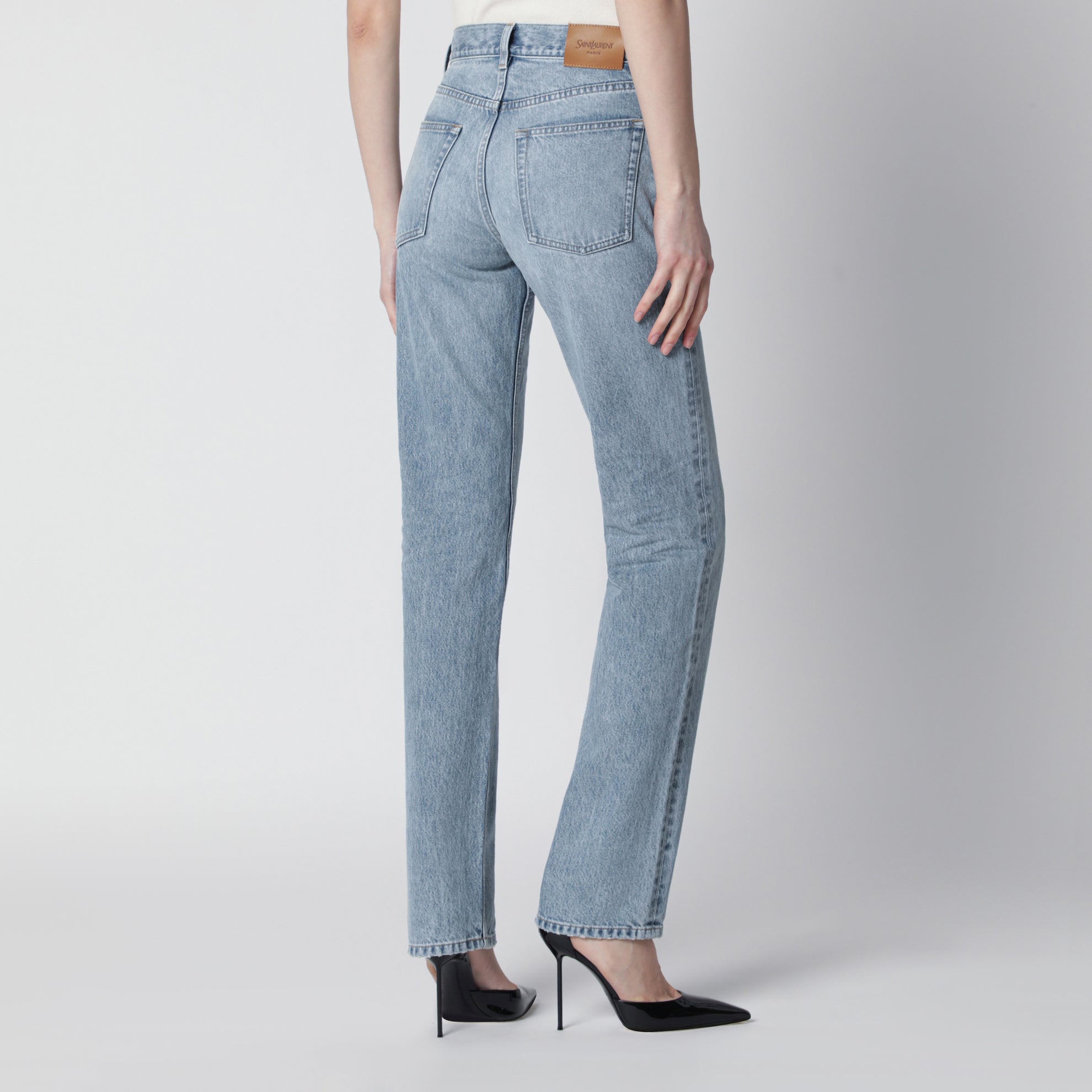 High-Waist-Jeans gerade geschnitten hellblau