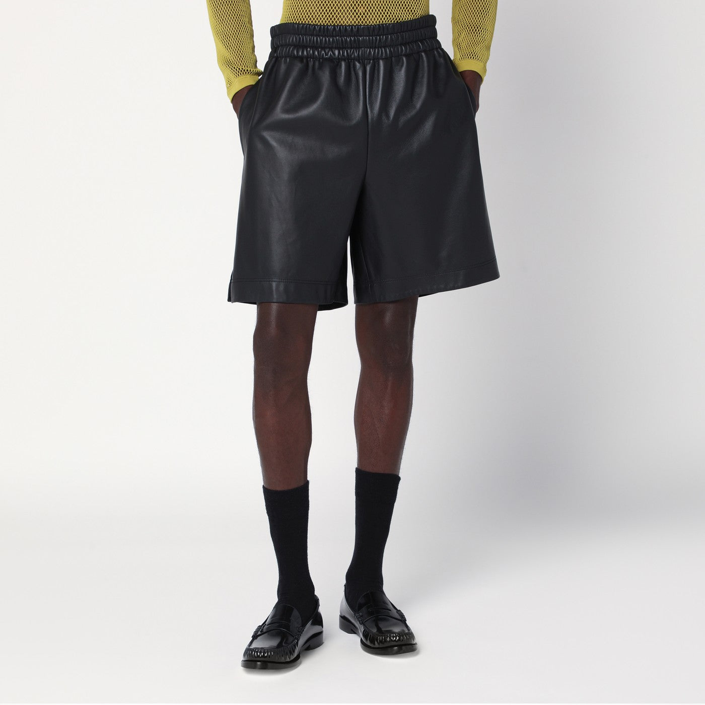 Schwarze Bermudashorts aus Leder