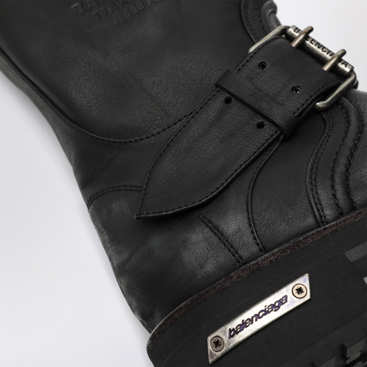 Venom boots in black calf leather