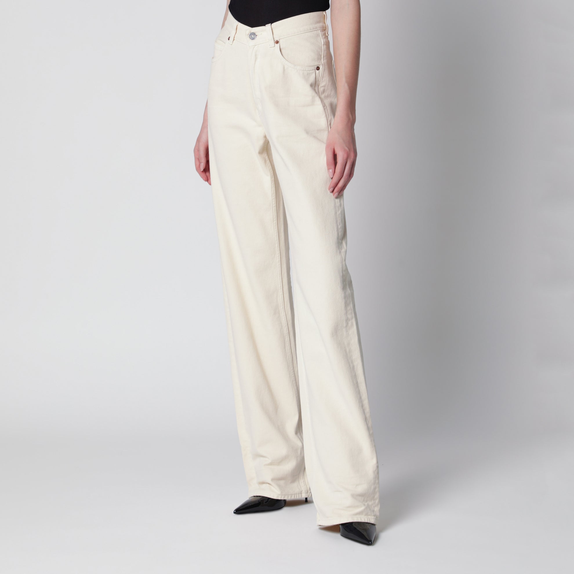 Boyfriend-Jeans mit hohem Bund aus Denim in Vanille