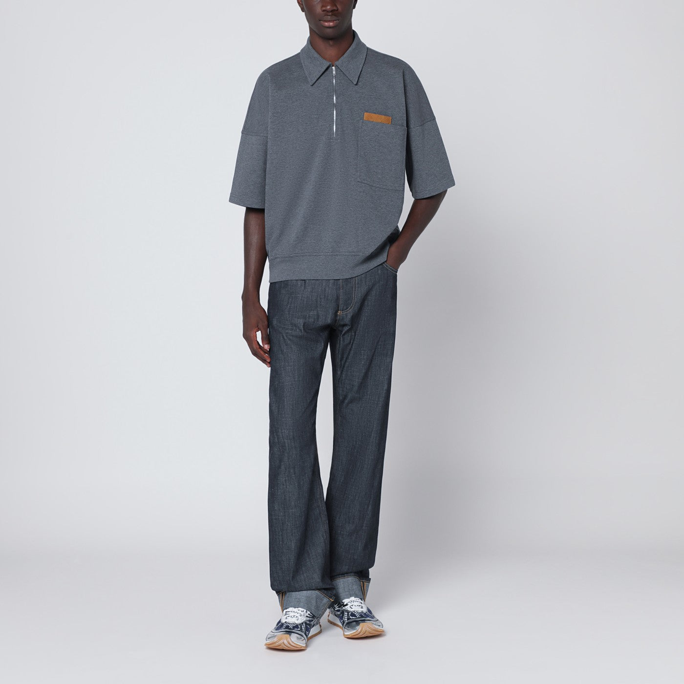 Dark grey polo shirt with Intrecciato detail