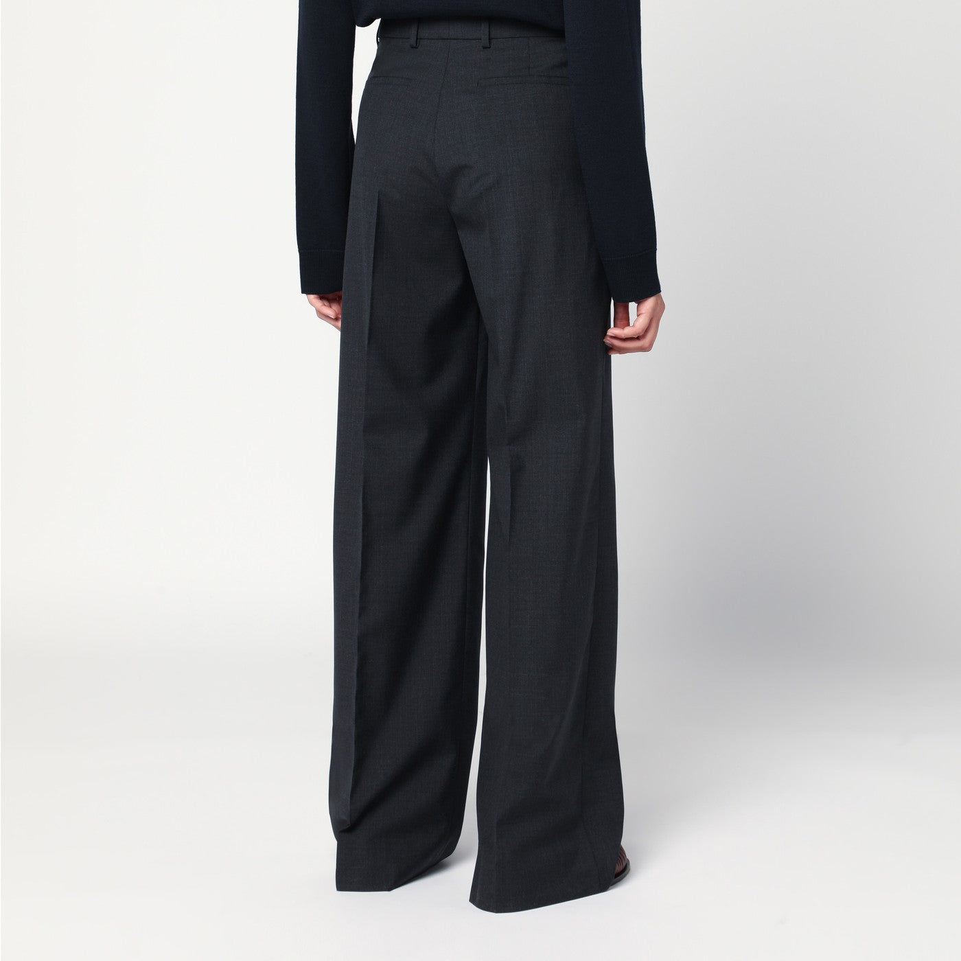 Weite graue Wollhose