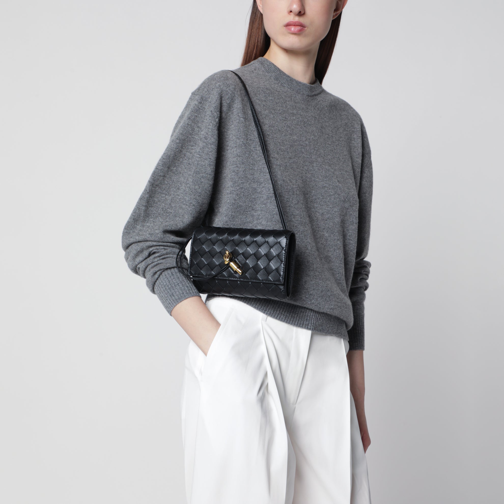 Black Andiamo pouch