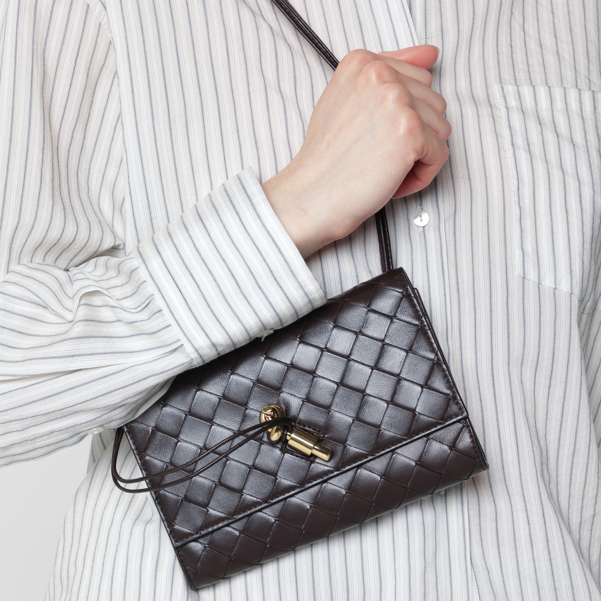 Andiamo clutch in Fondant colour