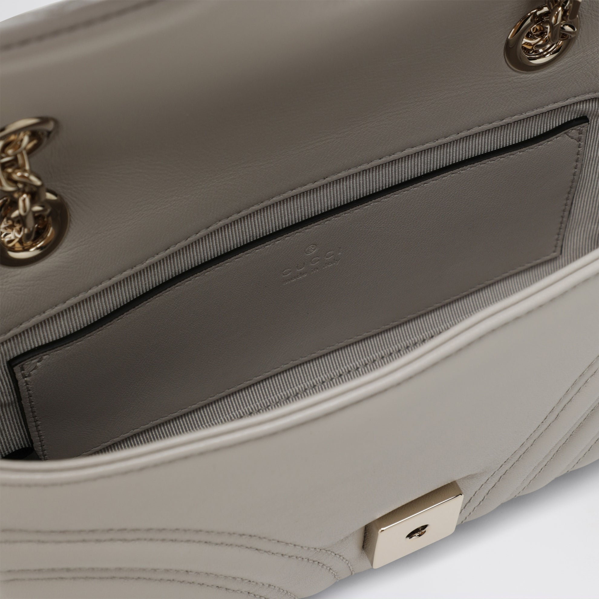 Small white GG Marmont shoulder bag