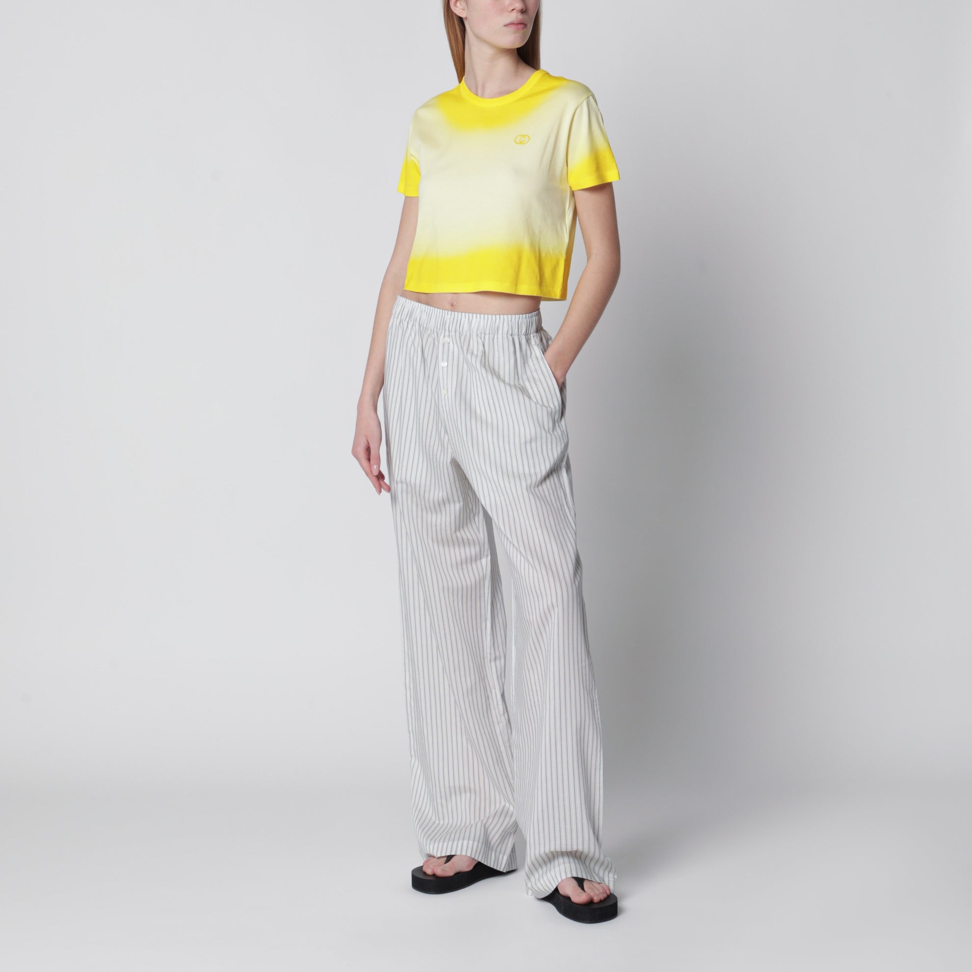T-shirt cropped gialla effetto sfumato
