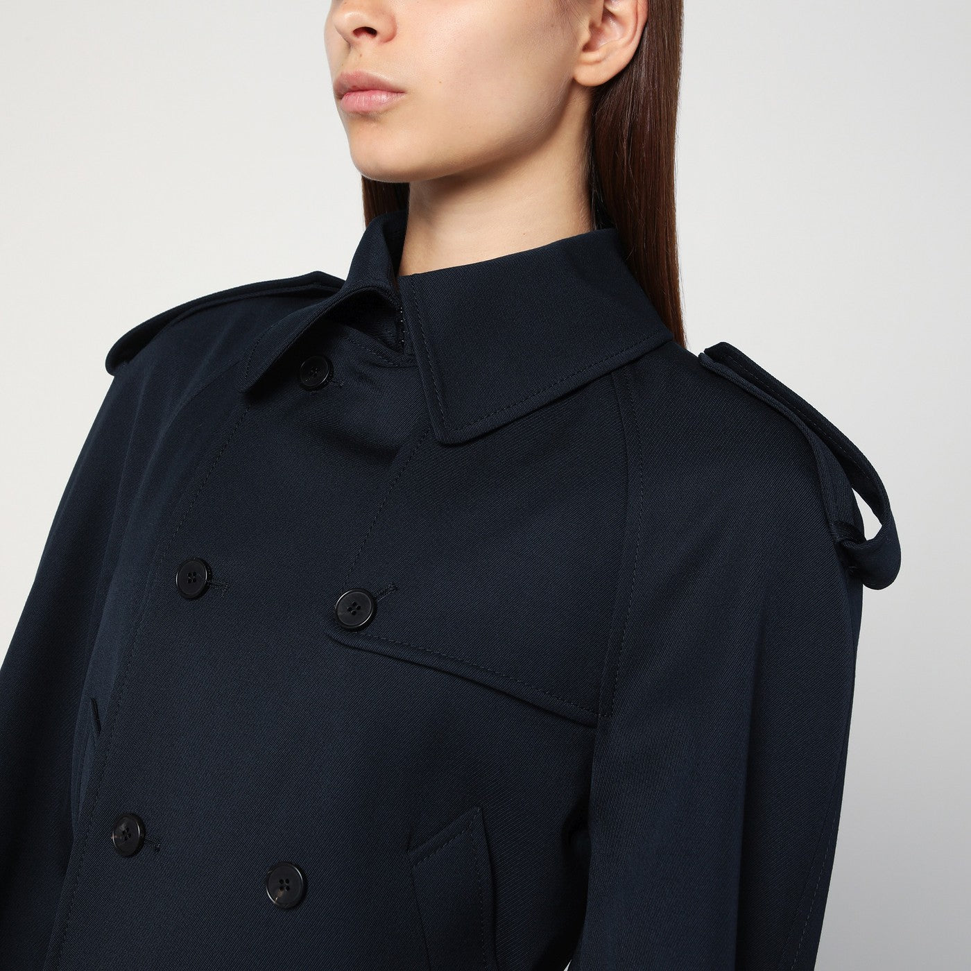 Kurze marineblaue Zweireiherjacke