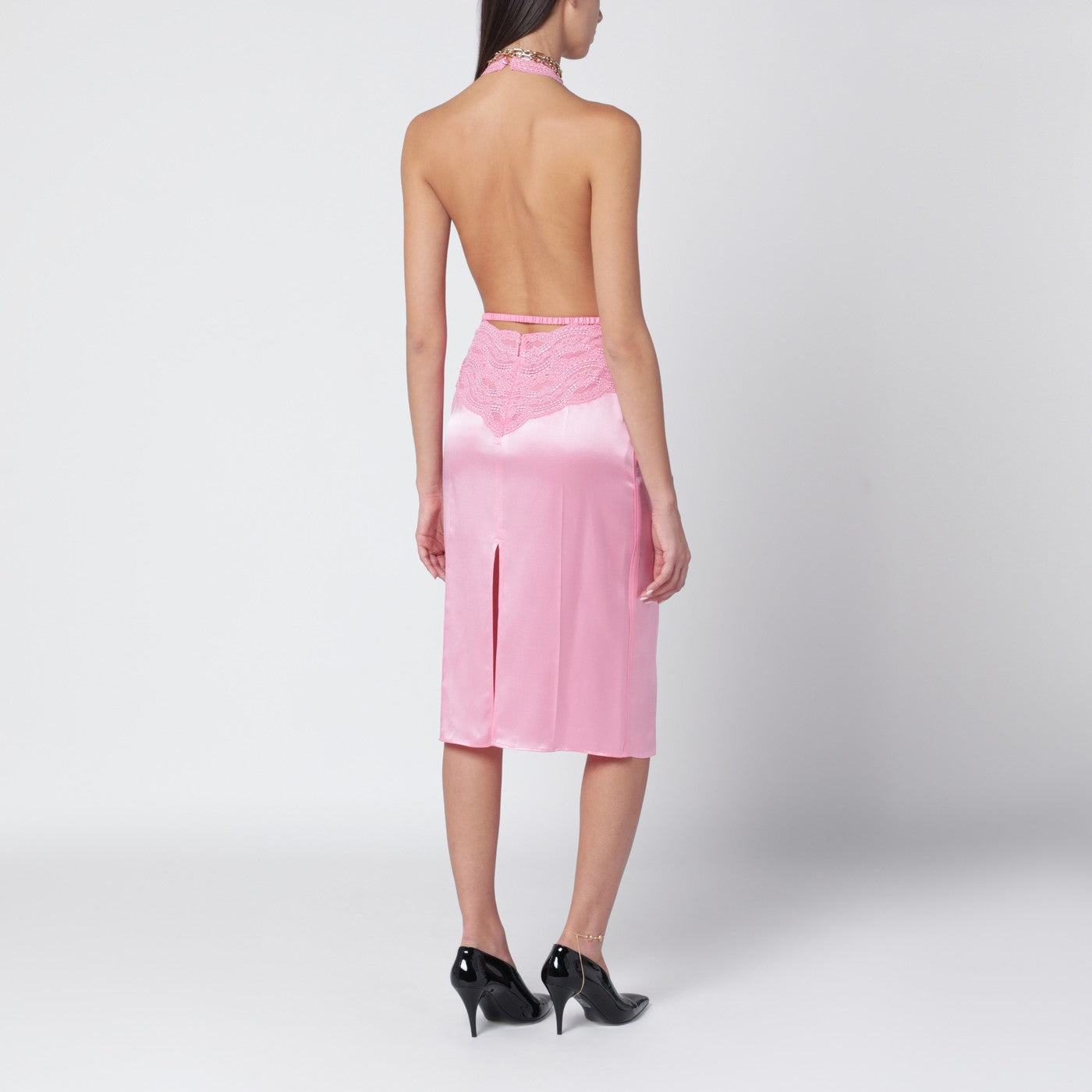 Robe en satin et dentelle rose