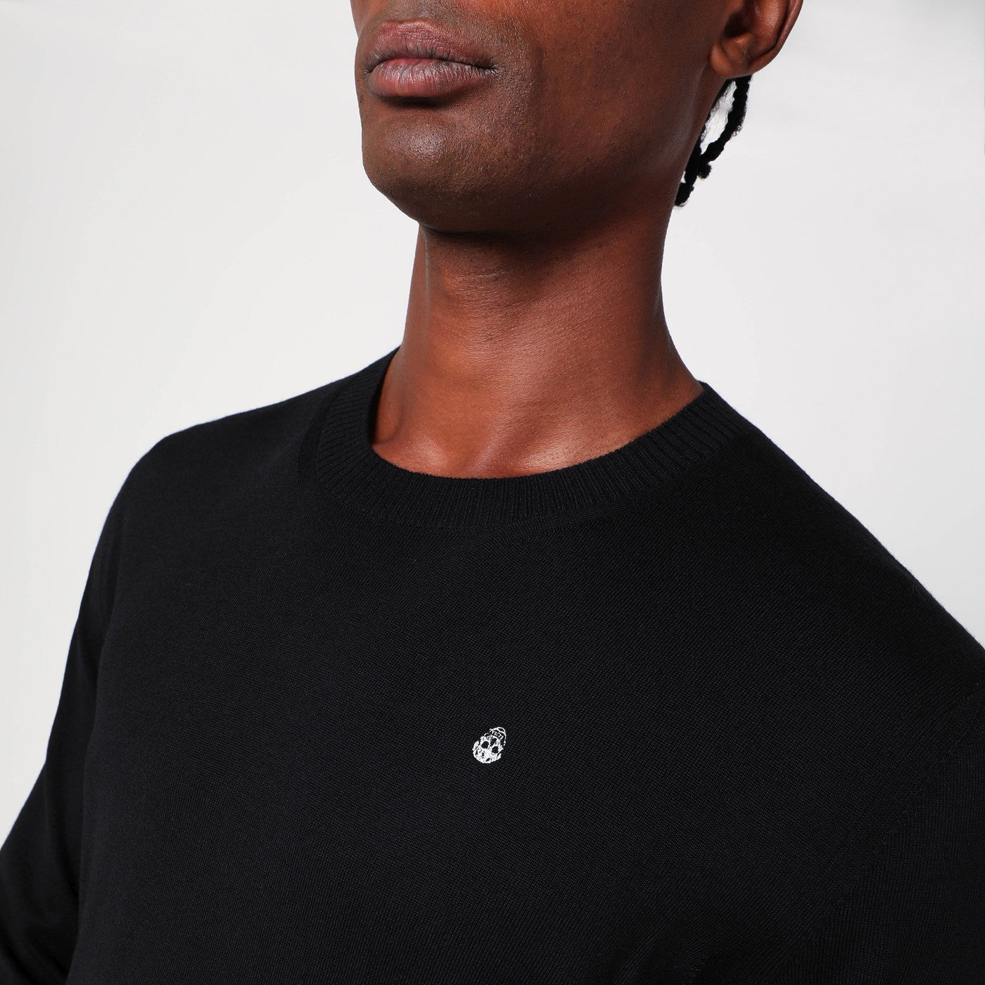 Maglione nero in lana