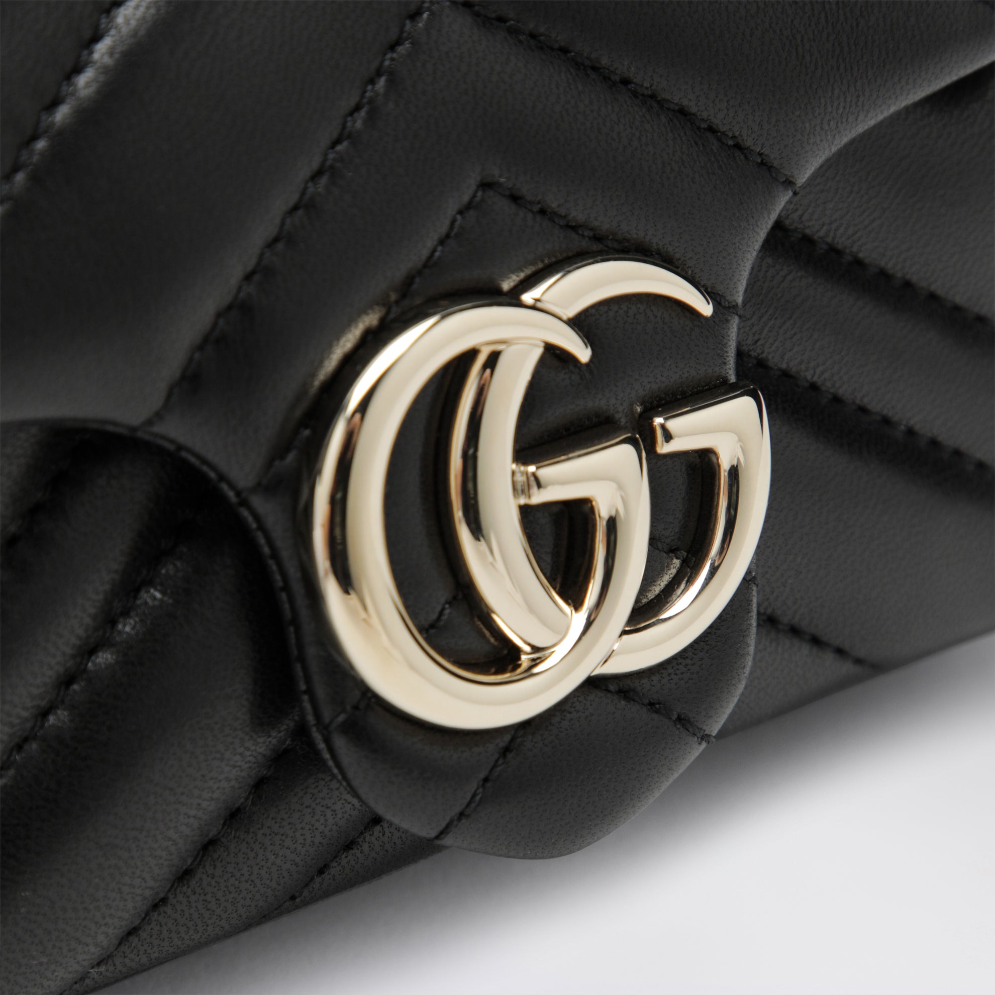 Black GG Marmont mini shoulder bag