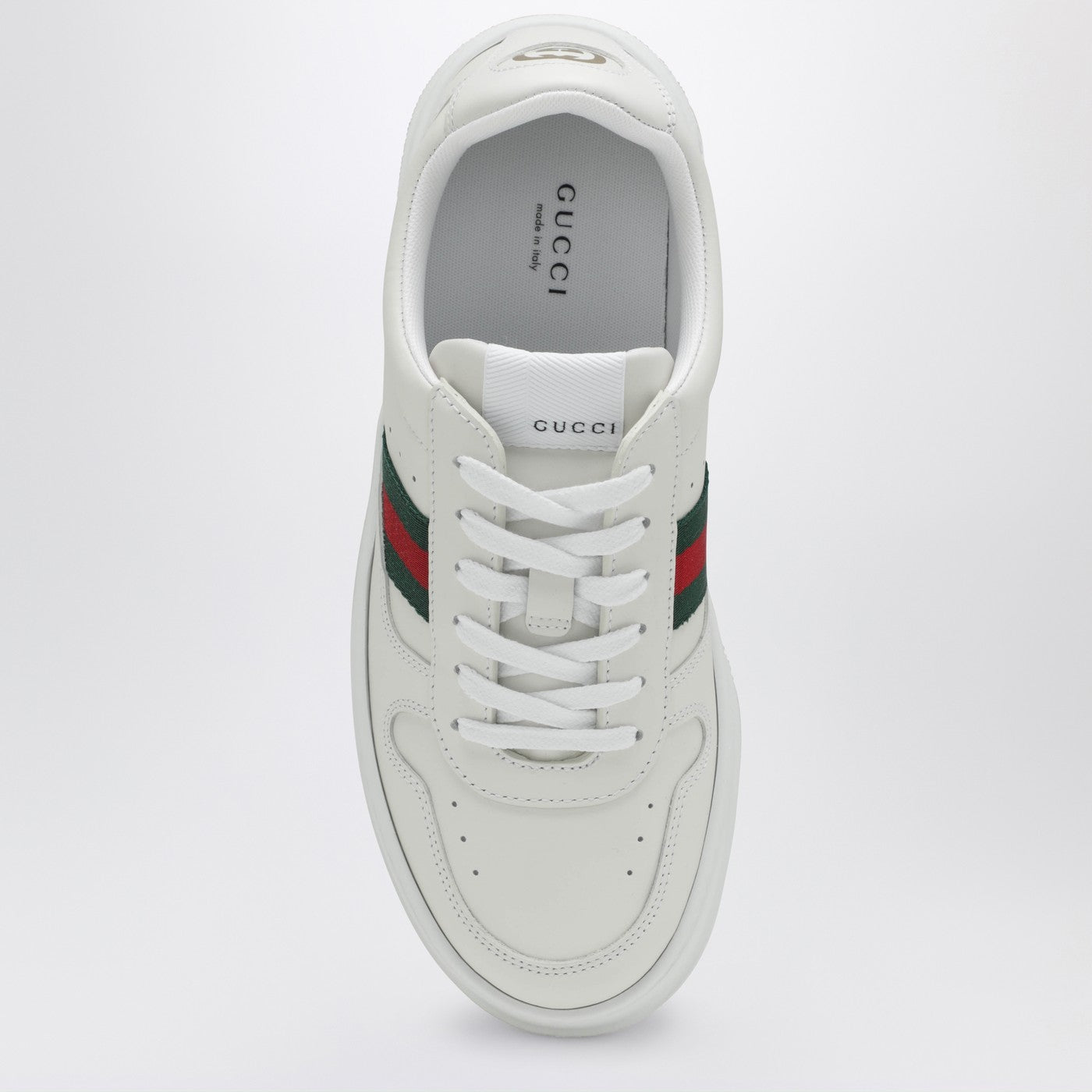 Sneakers bianca con suola oversize