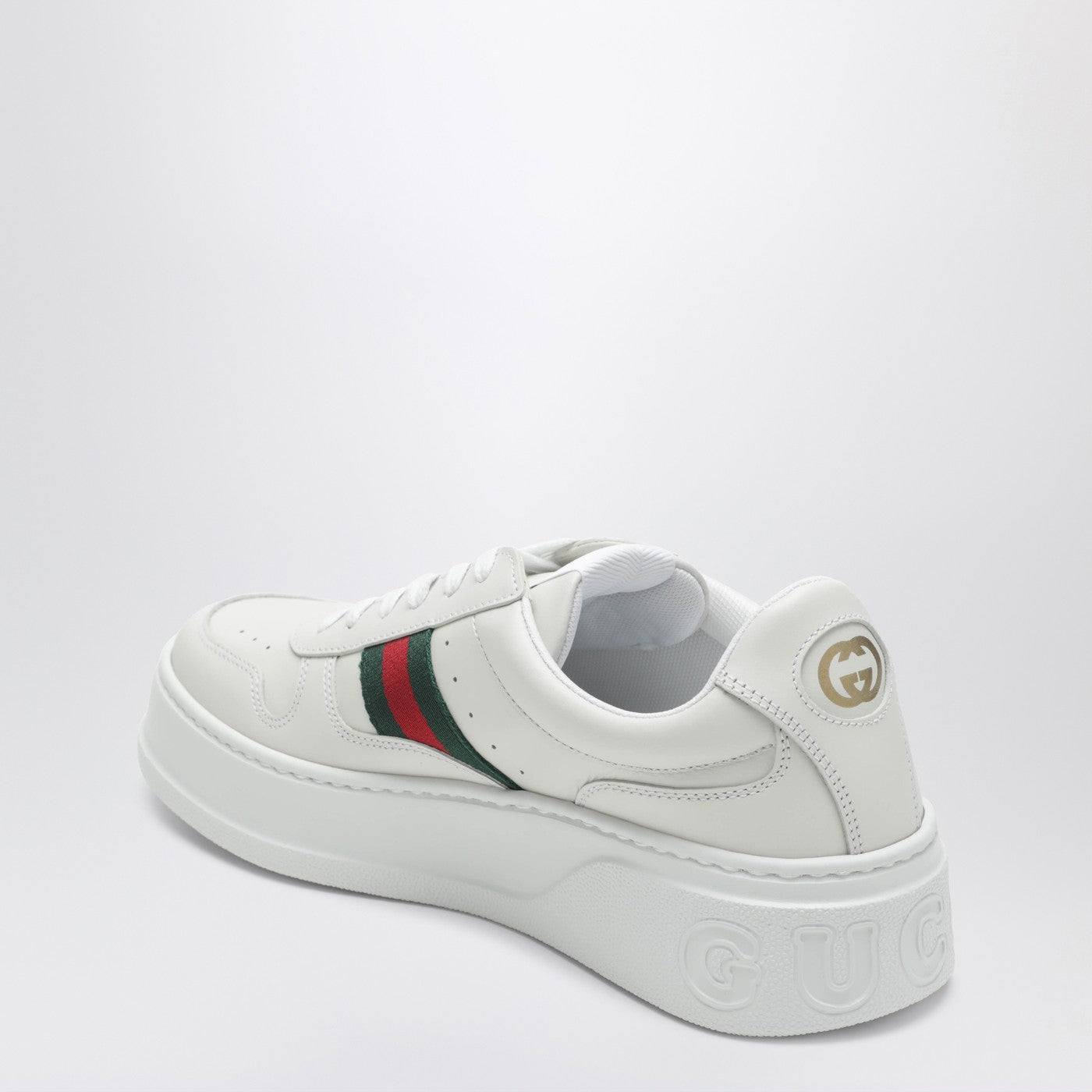 Sneakers bianca con suola oversize