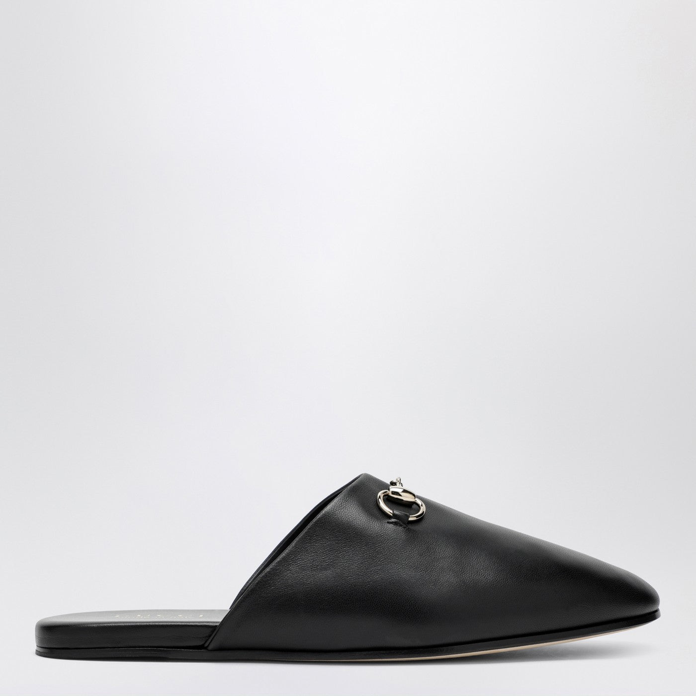 Black leather mules with Horsebit