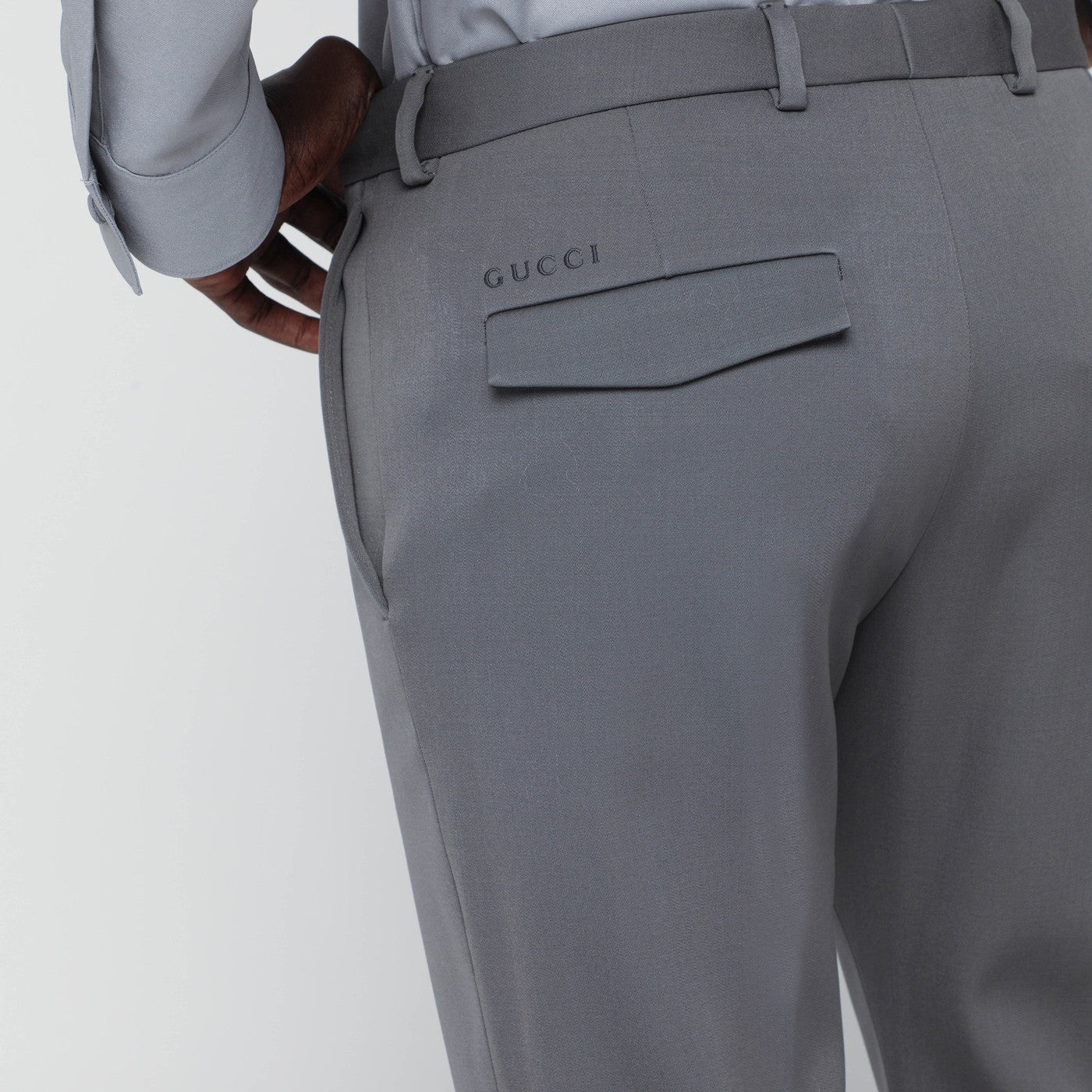 Pantalon gris en satin de laine