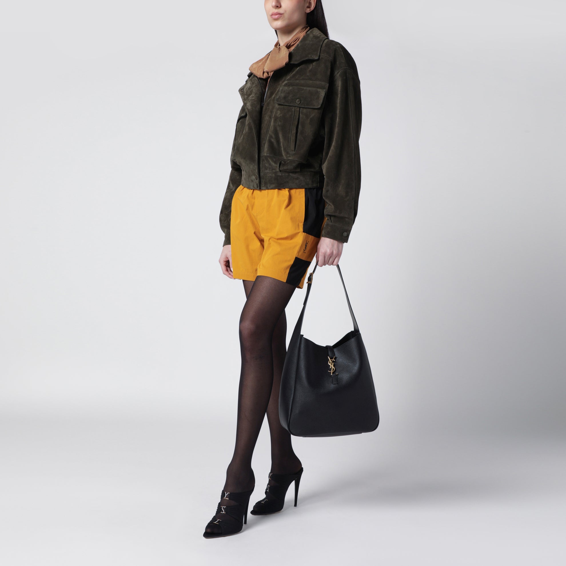 Black LE 5 À 7 Large Bag In Grained Leather