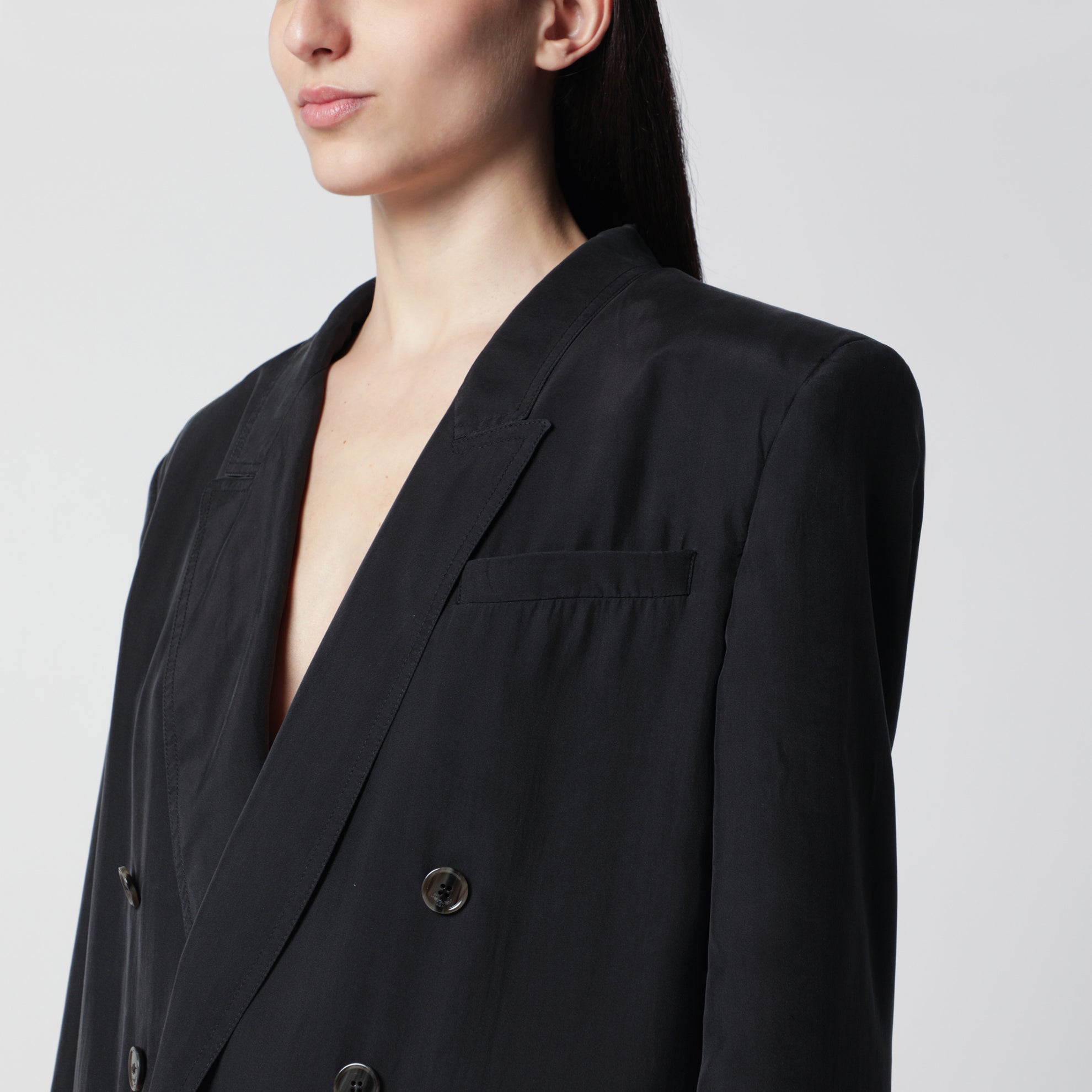 Schwarze Doppelreihige Jacke Aus Seide
