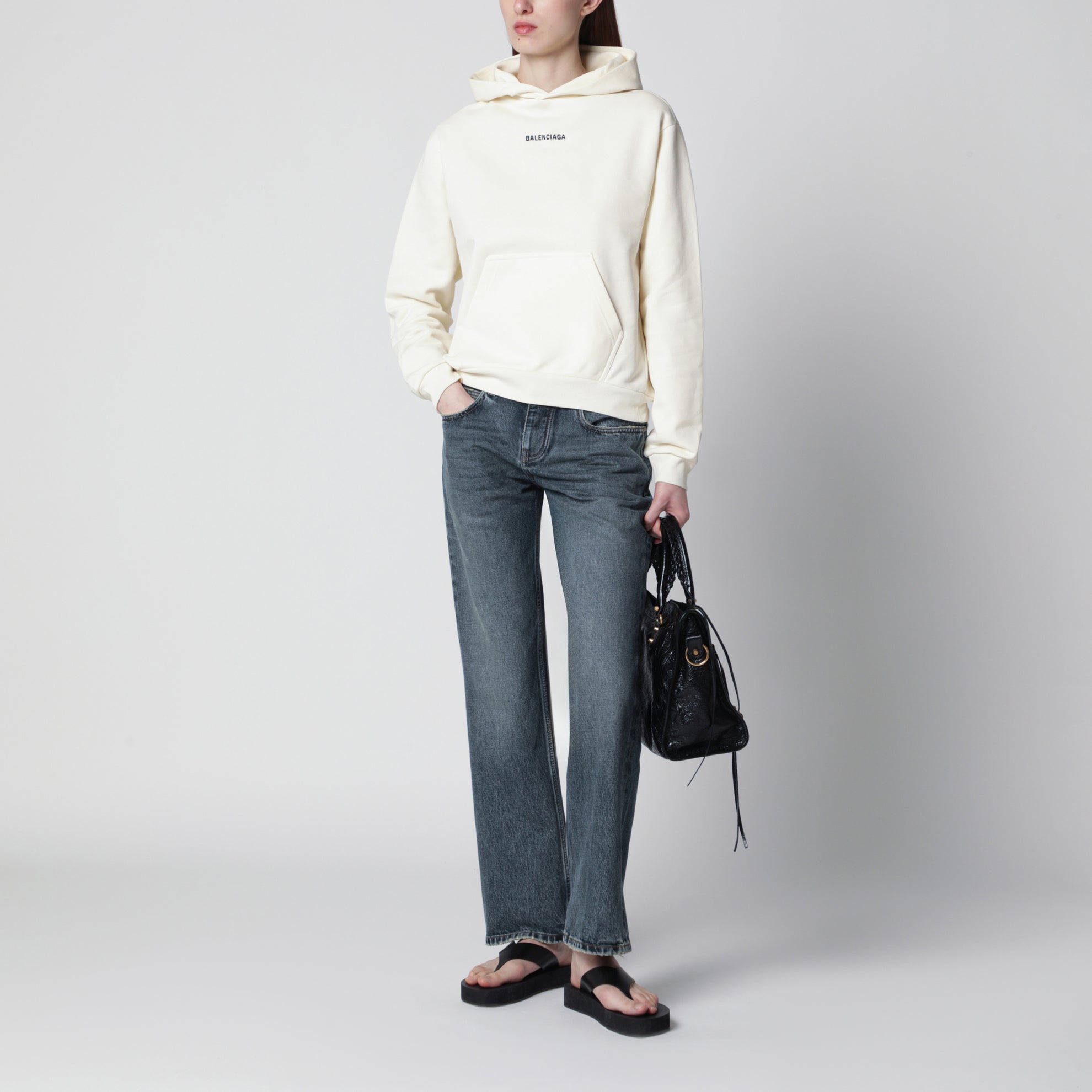 Medium-fit embroidered hoodie in dry fleece, cream