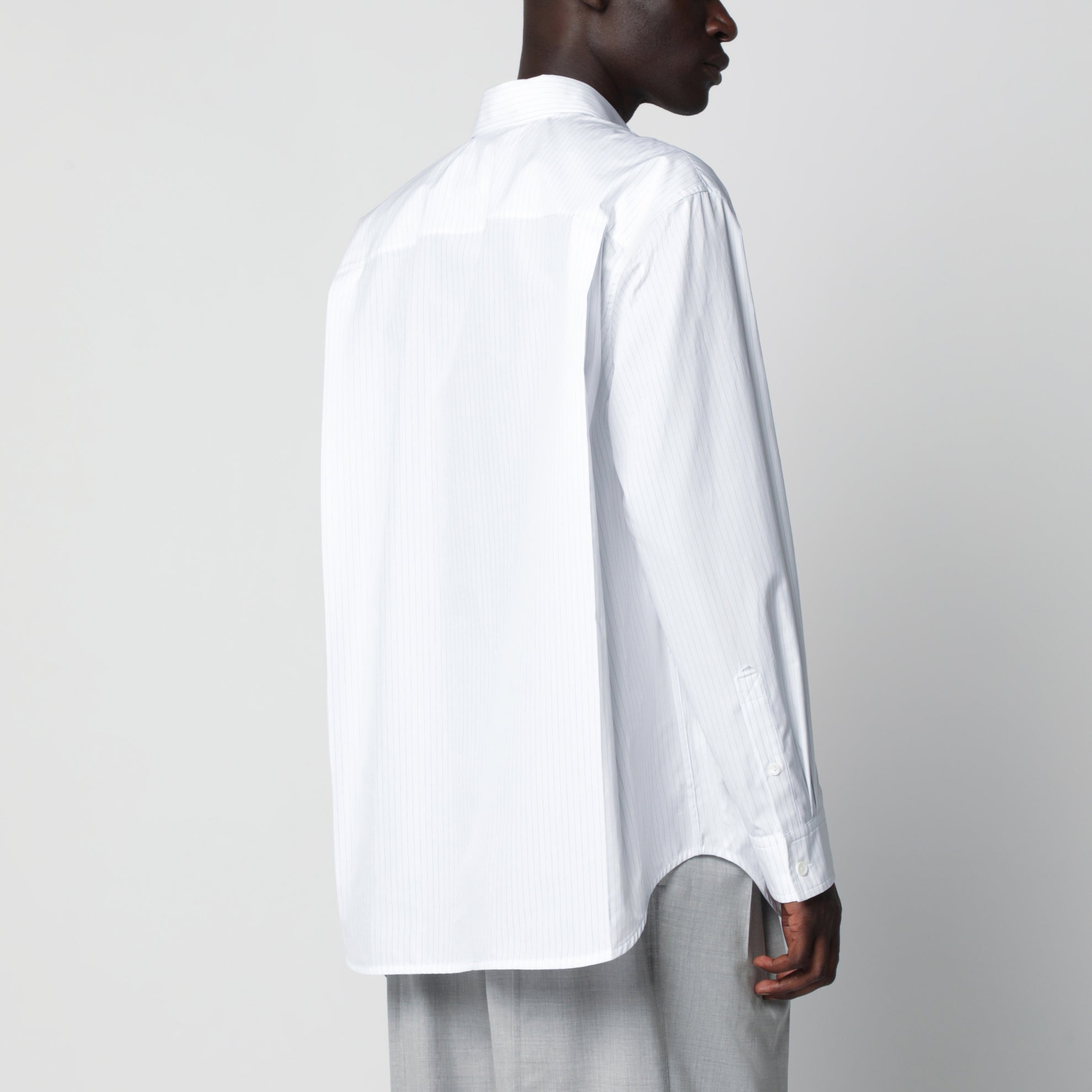 Camicia bianca a righine in cotone