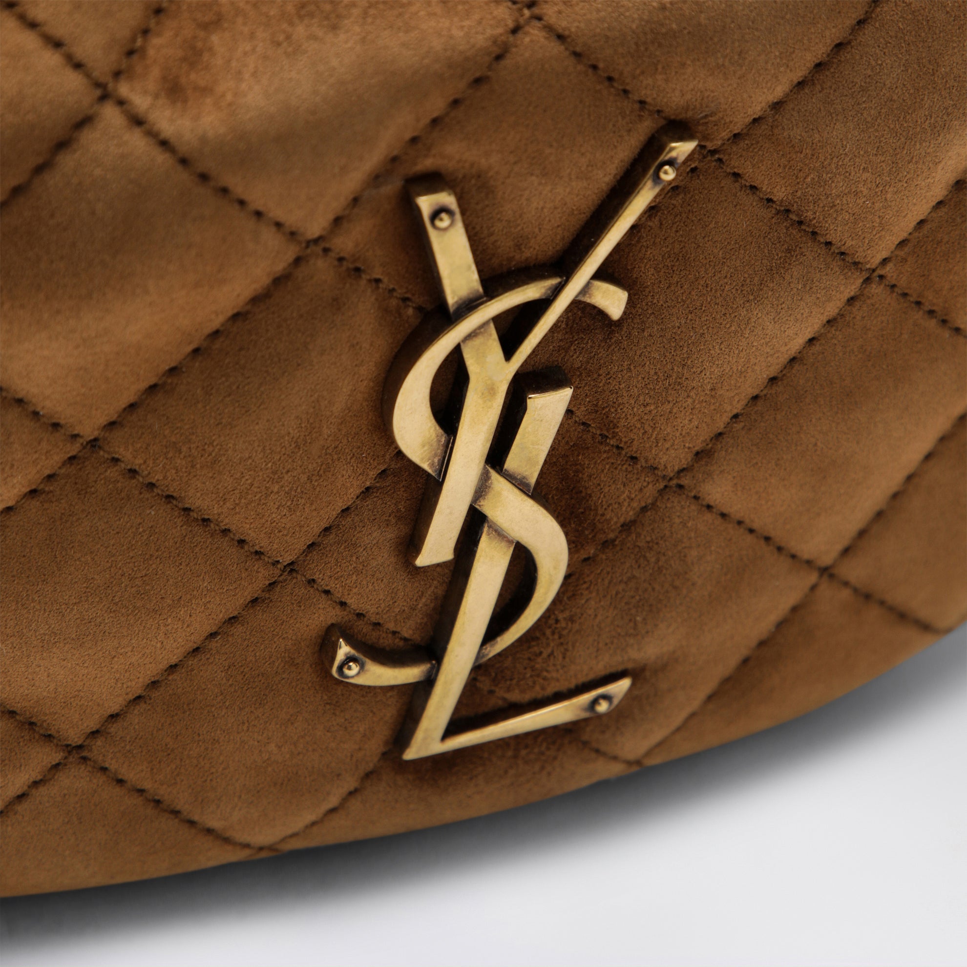Sac Icarino couleur caramel en daim matelassé