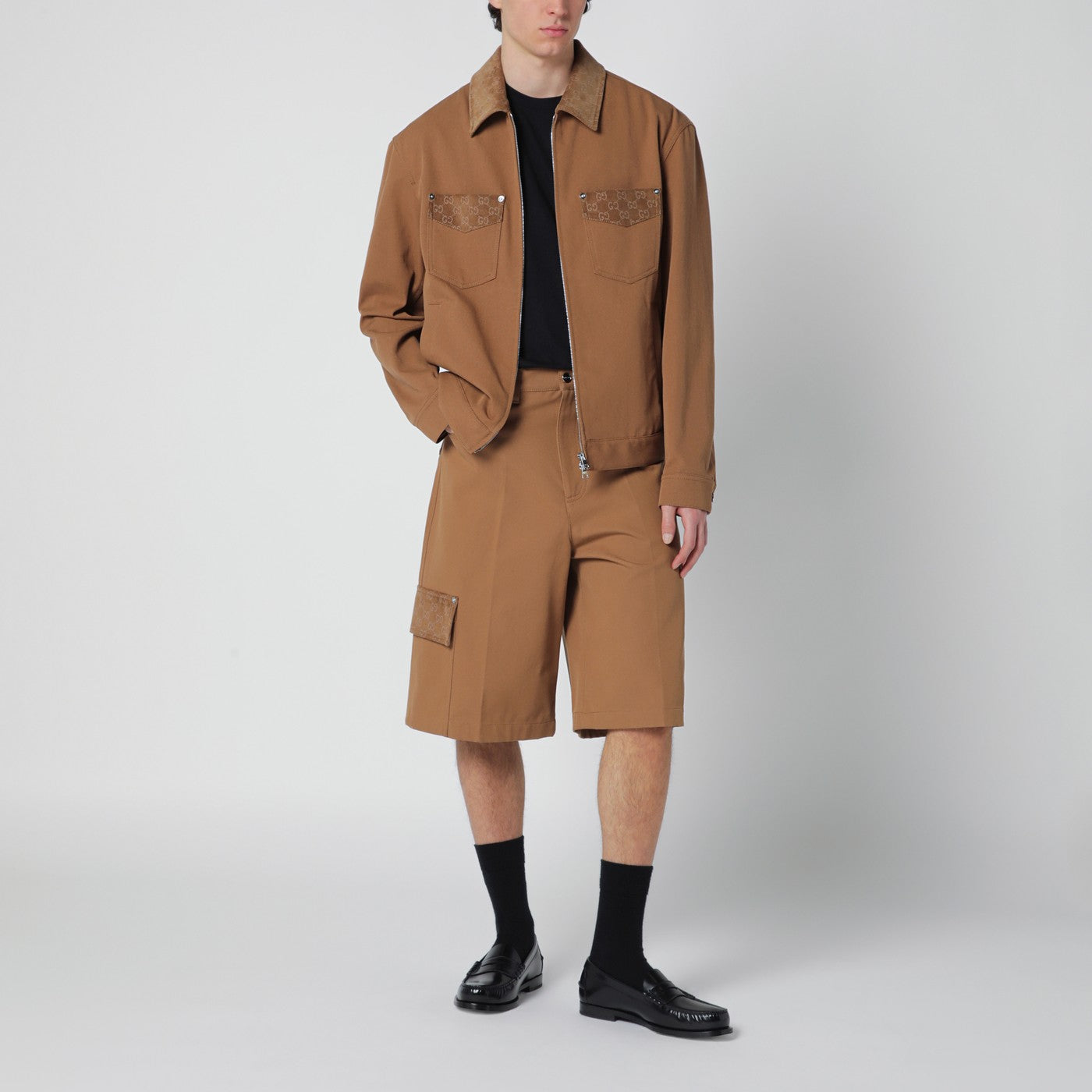 Bermuda cargo couleur camel avec détails GG