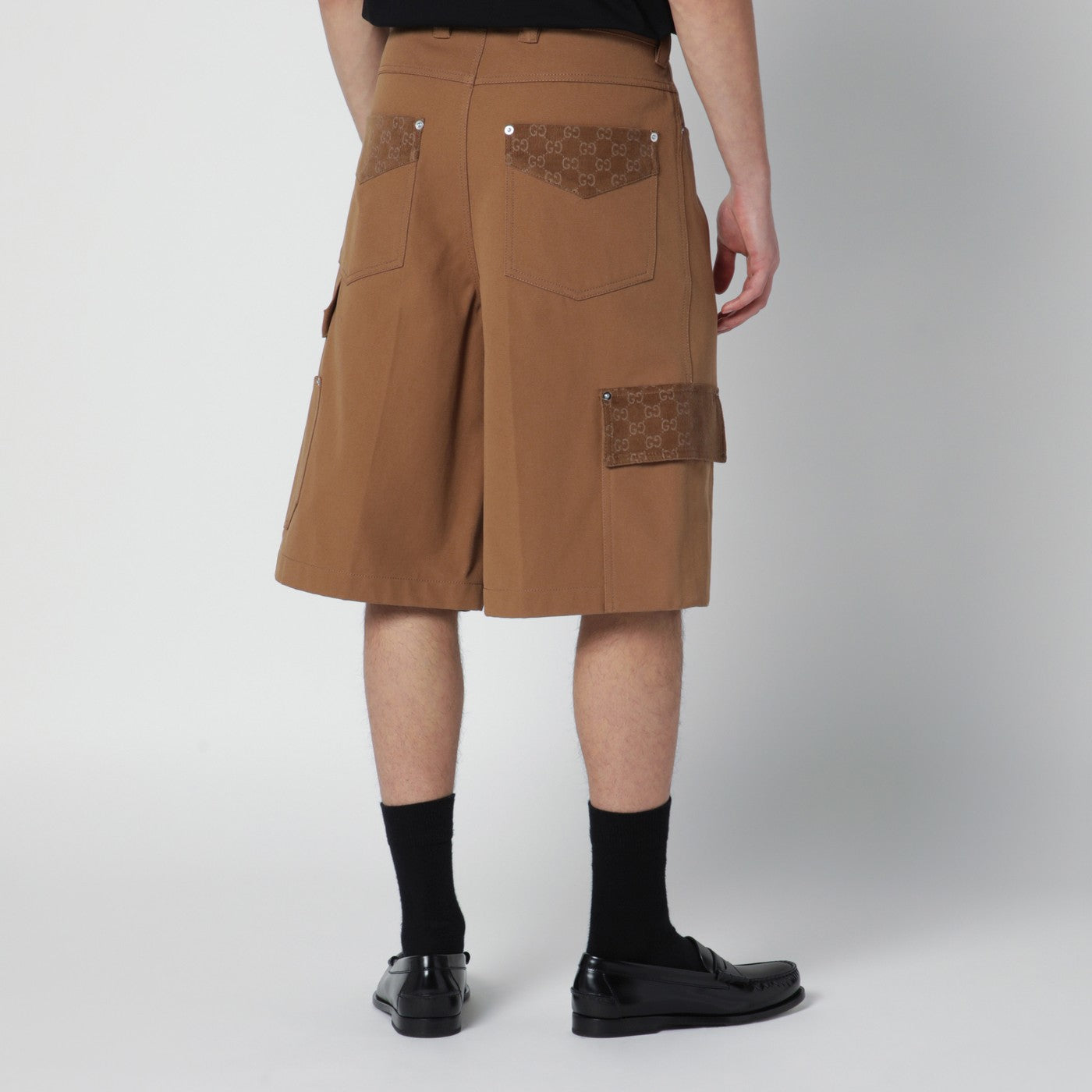 Bermuda cargo couleur camel avec détails GG