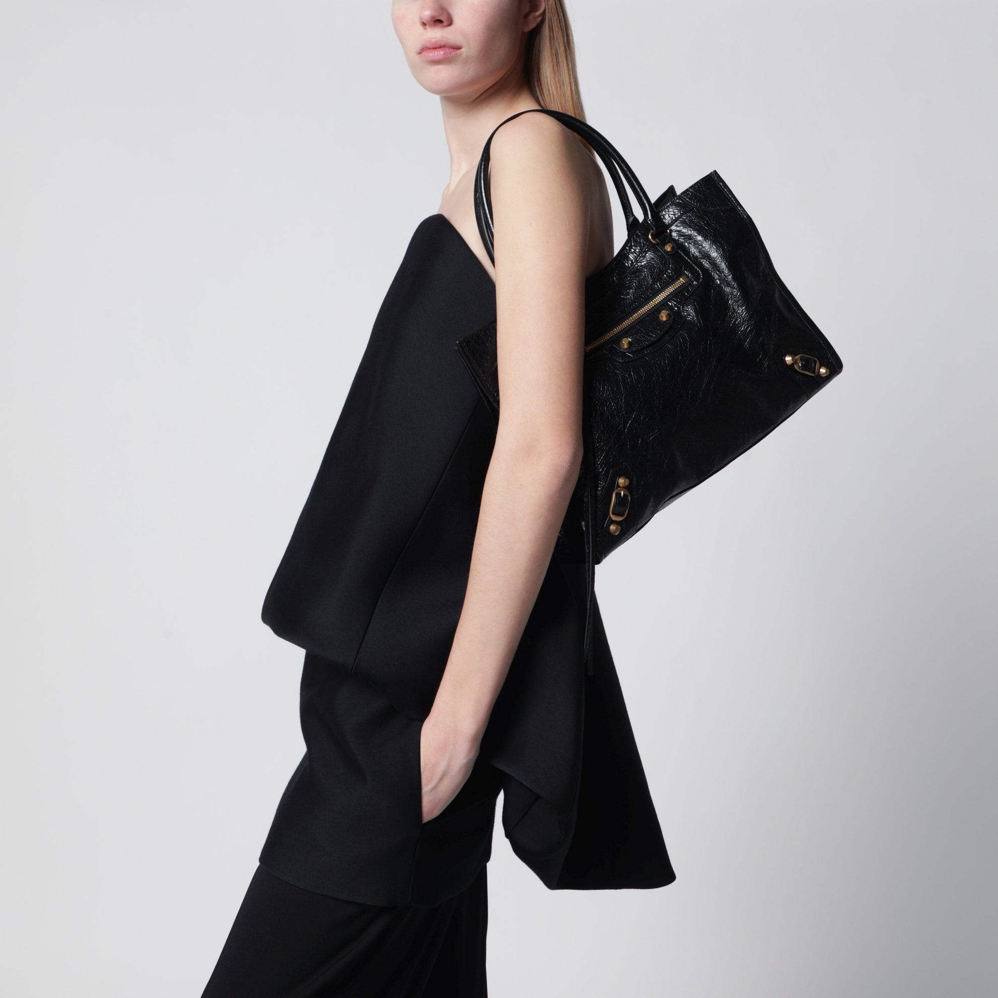 Le City small lambskin leather tote bag in black