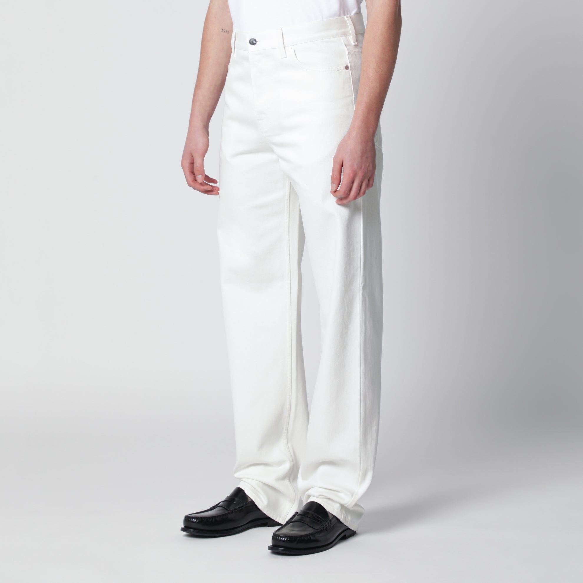 White trousers with Horsebit detail