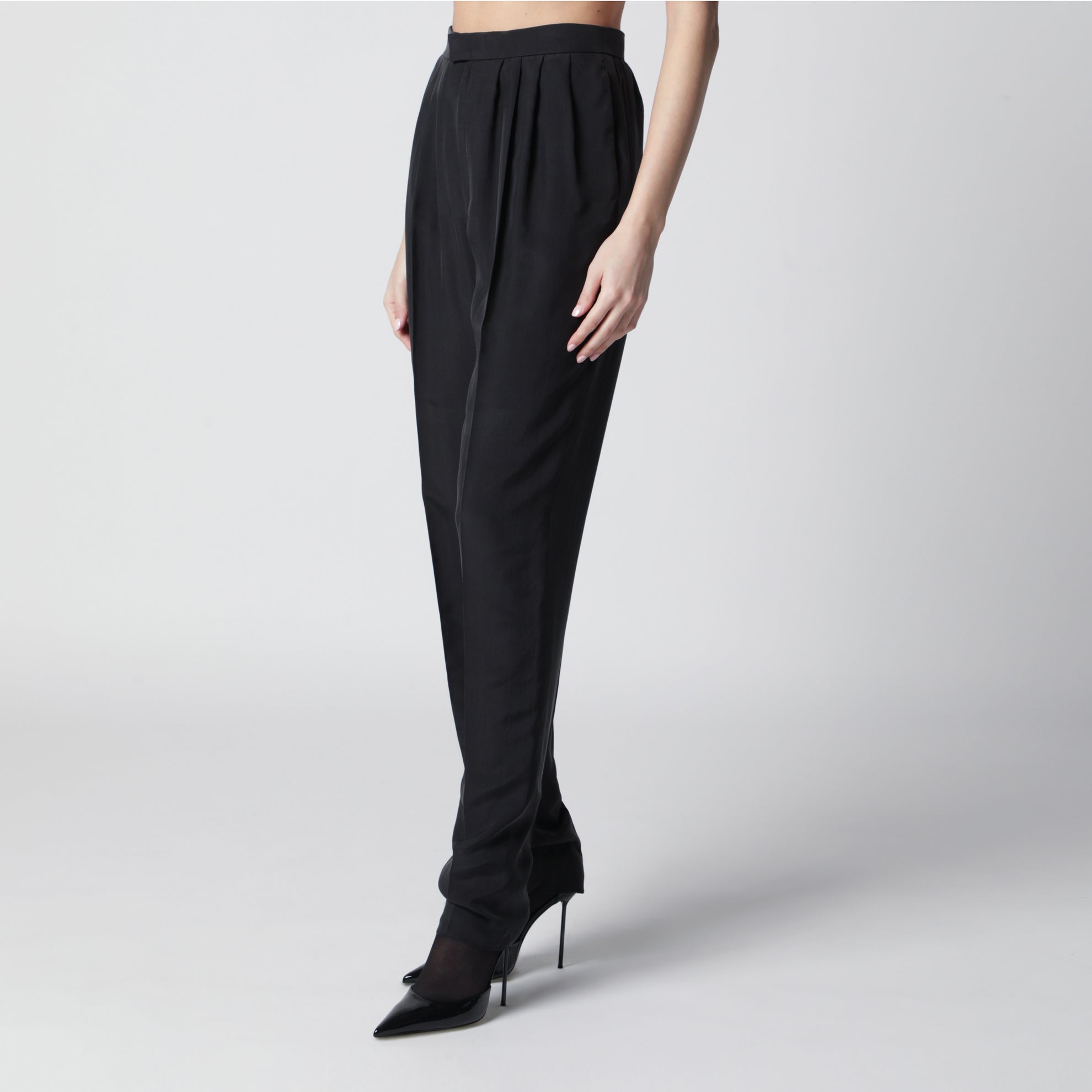 Tailored trousers in black habutai silk