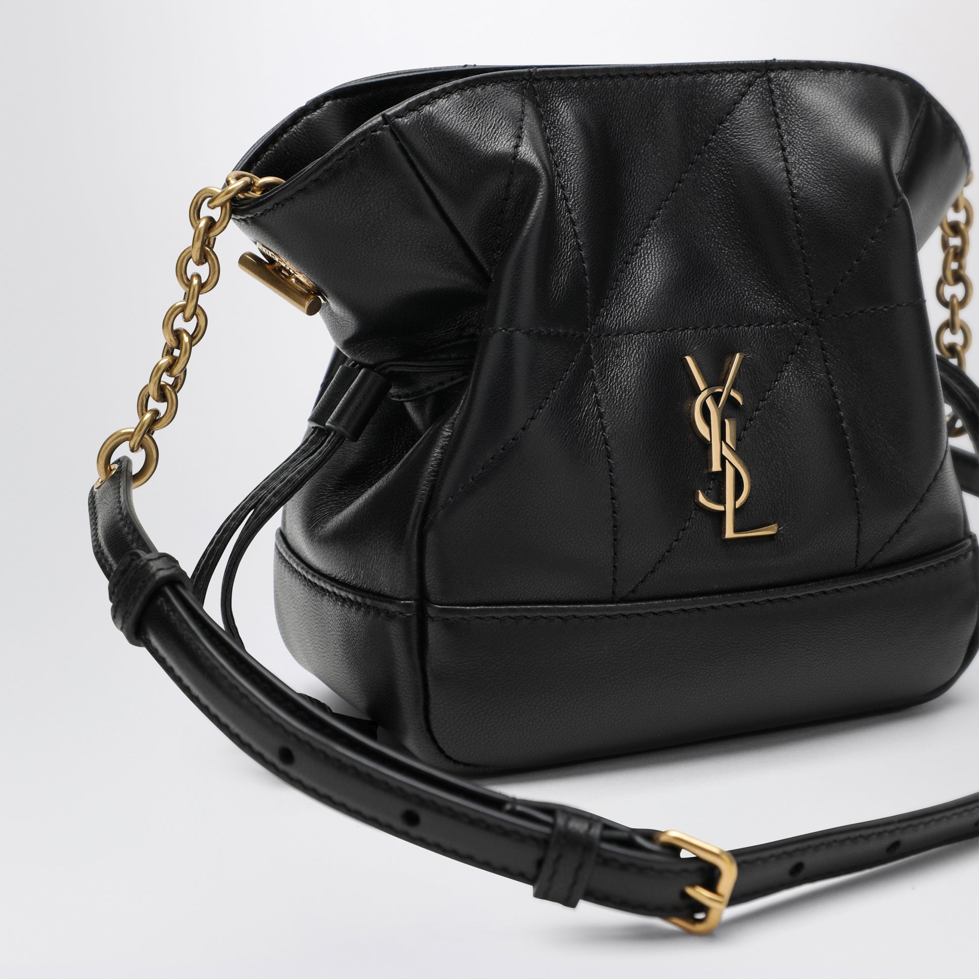 Pochette mini Jamie en cuir d’agneau noir