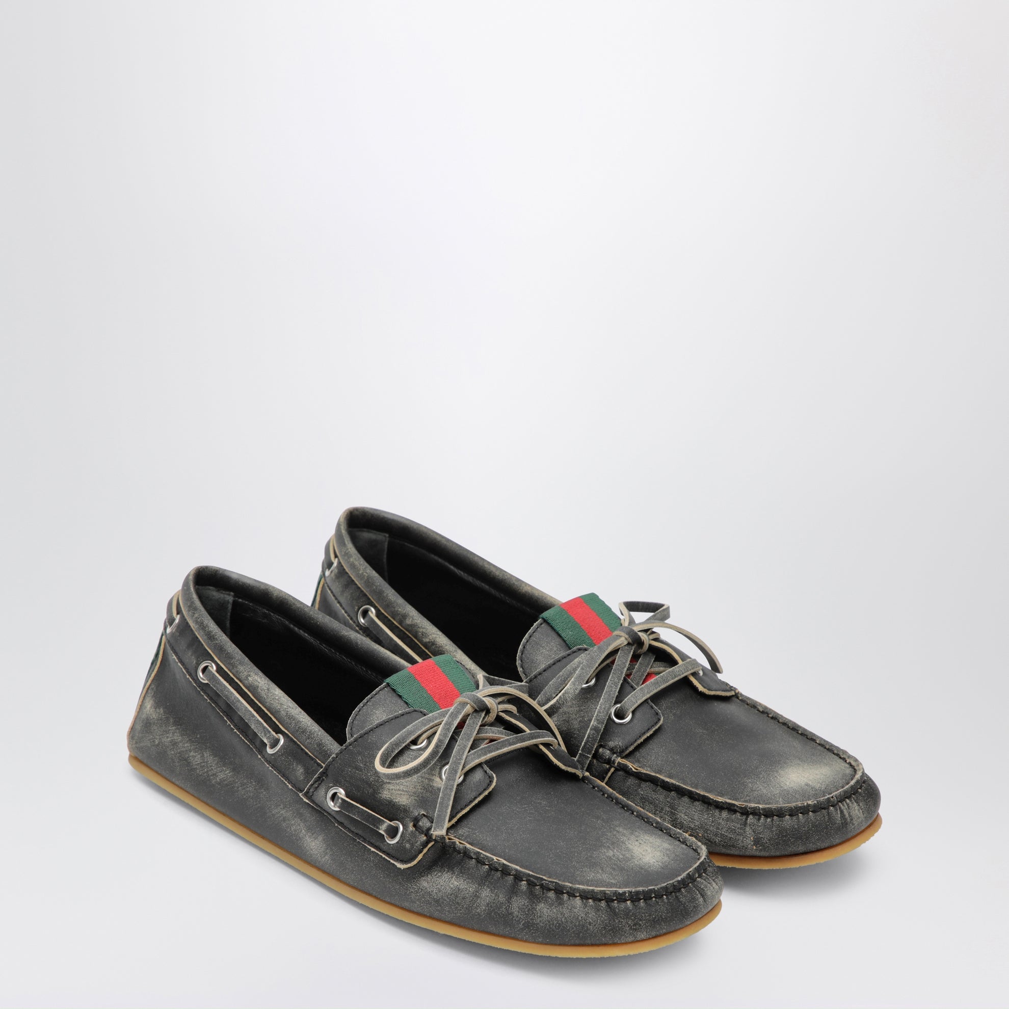 Black boat shoes with washed effect