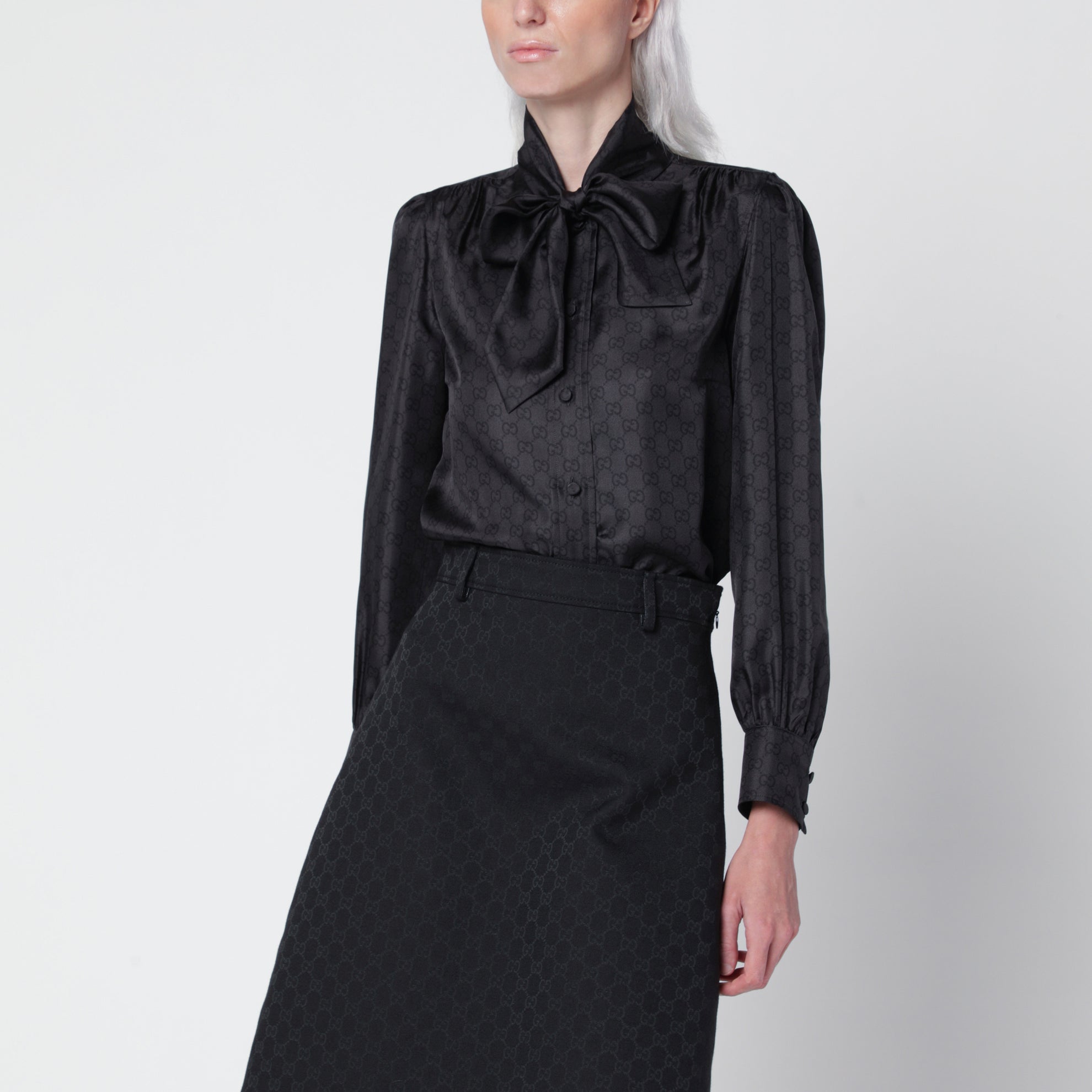 Camicia in twill di seta nera con stampa GG