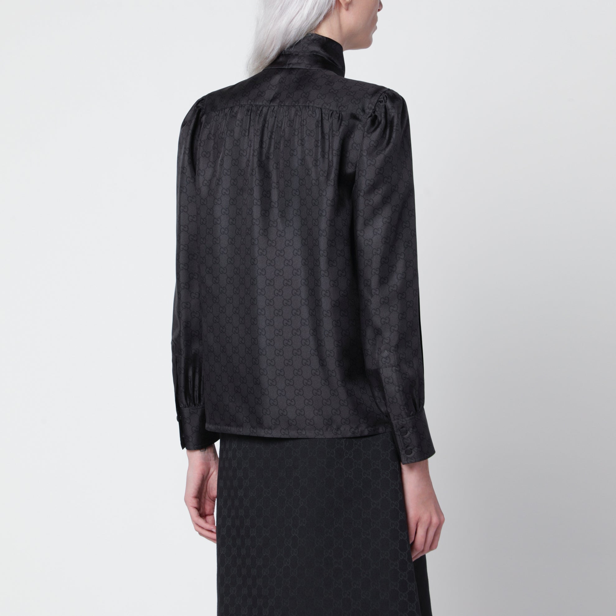 Camicia in twill di seta nera con stampa GG