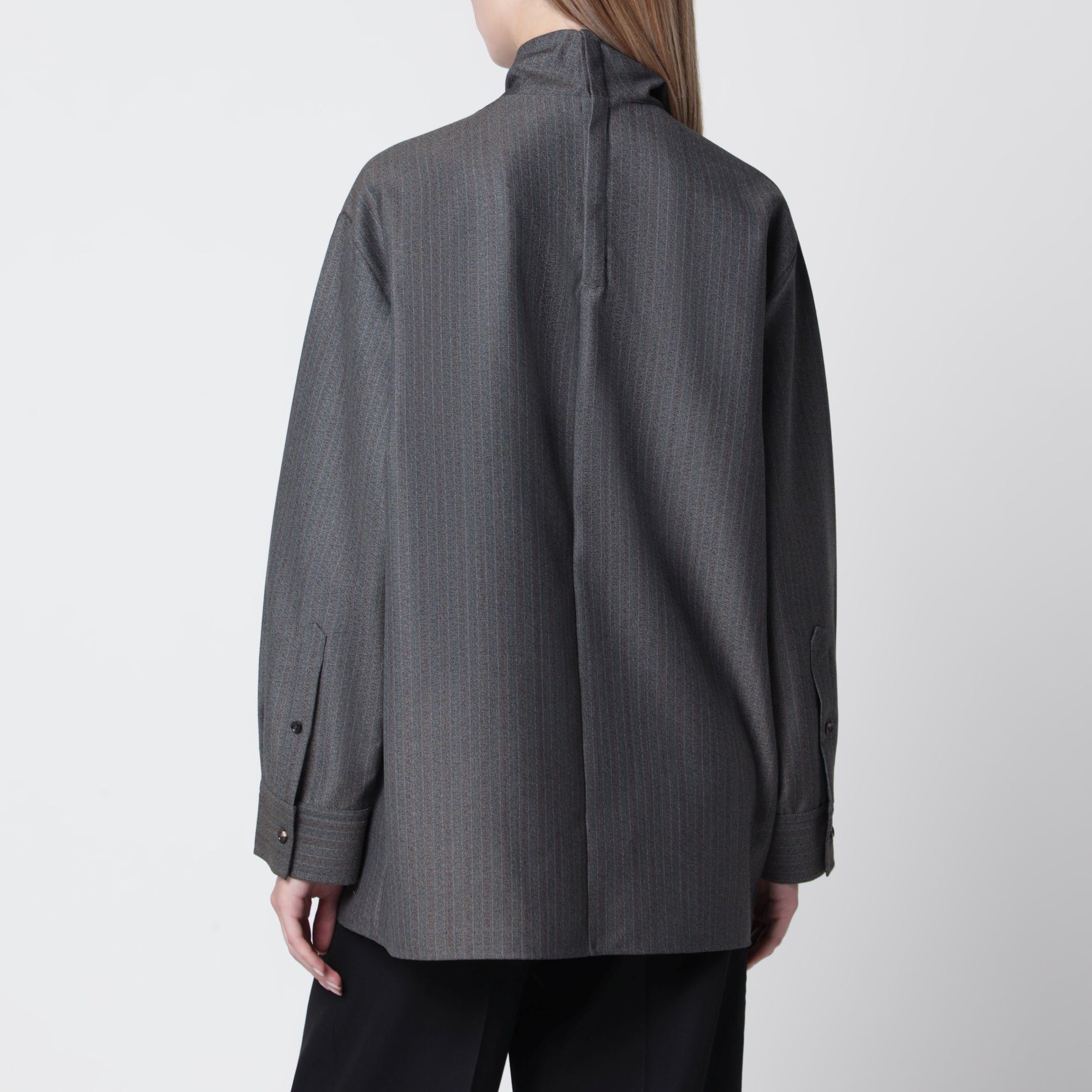 Blusa in tela di lana leggera grigia mélange