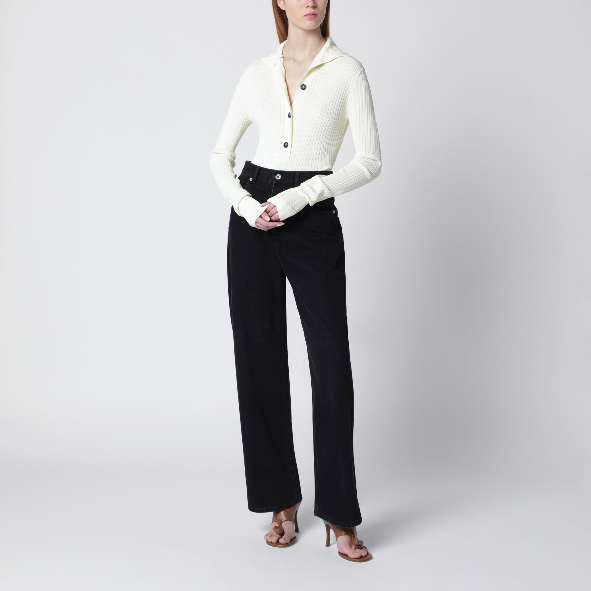 Wide-leg jeans in faded black