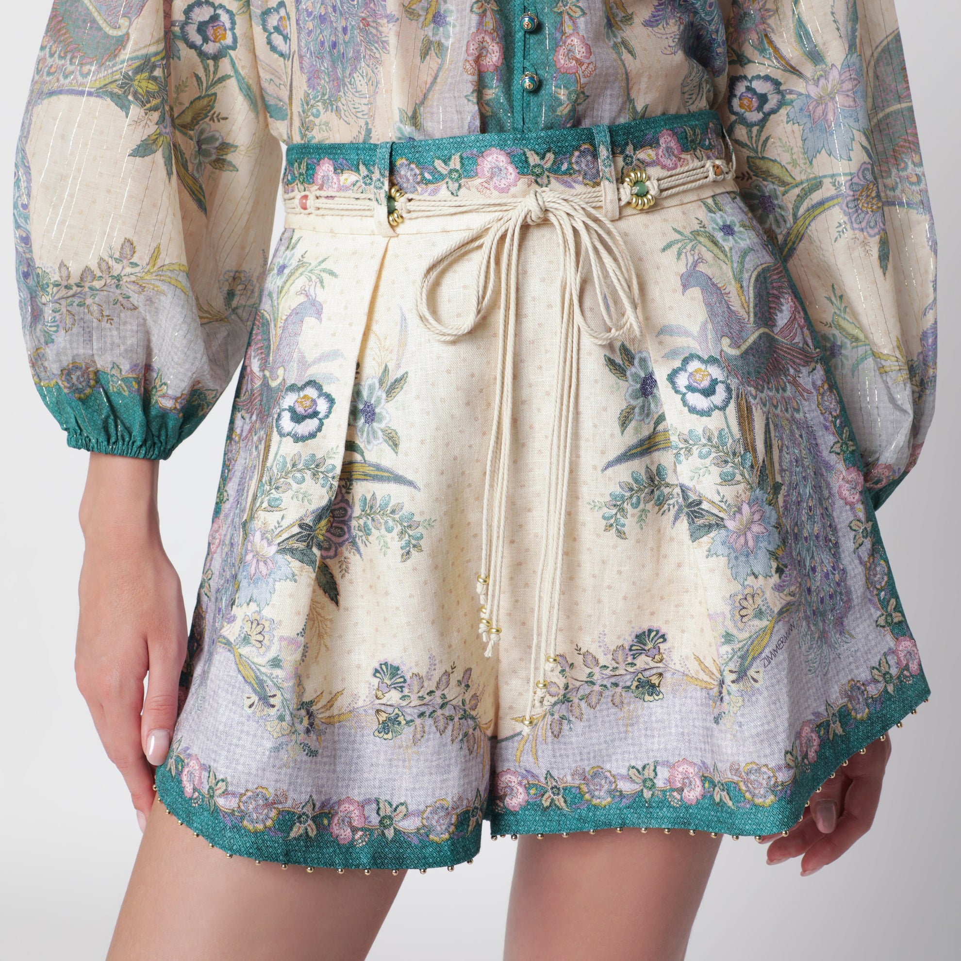 Short Indra en lin couleur crème