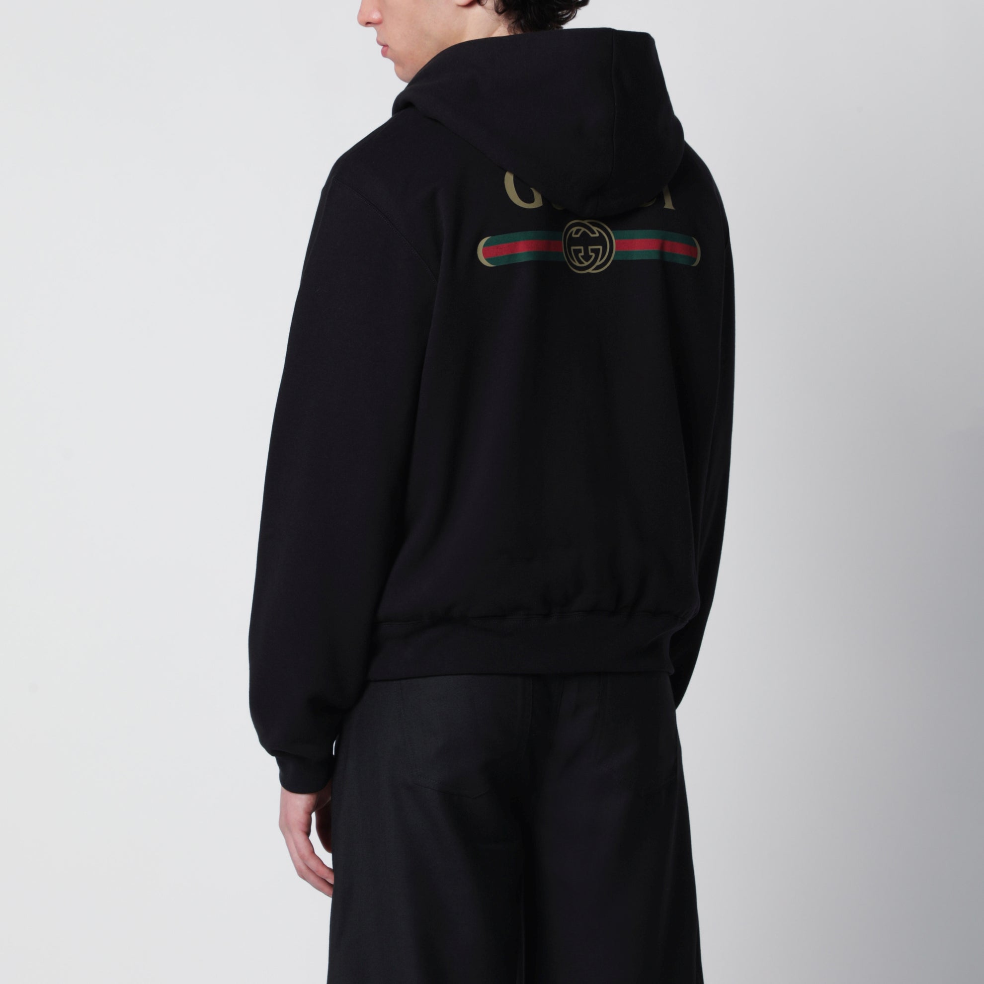 Felpa con zip nera in misto cashmere con stampa logo
