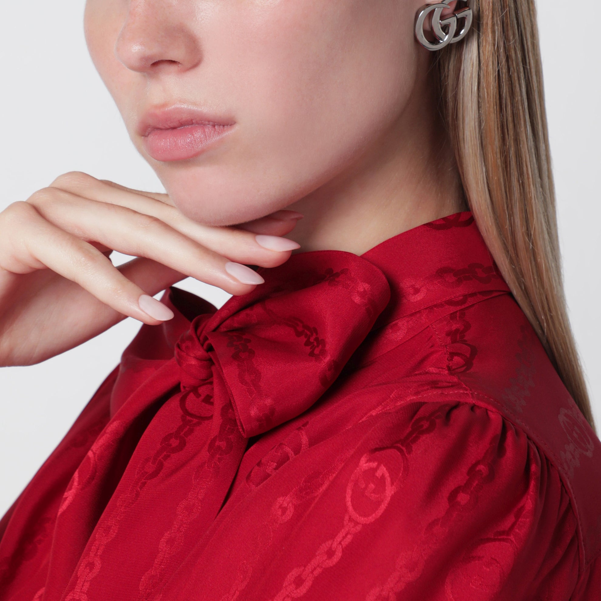 Orecchini GG Marmont in ottone color argento