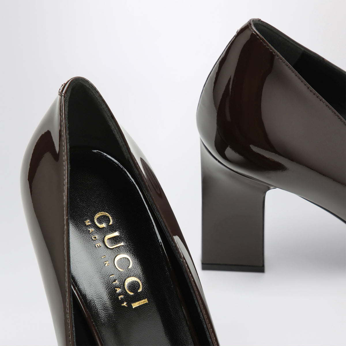 Brown patent leather ladies' pumps