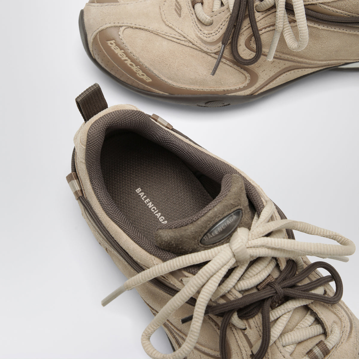 Radar Velvety beige und braune Ledersneaker