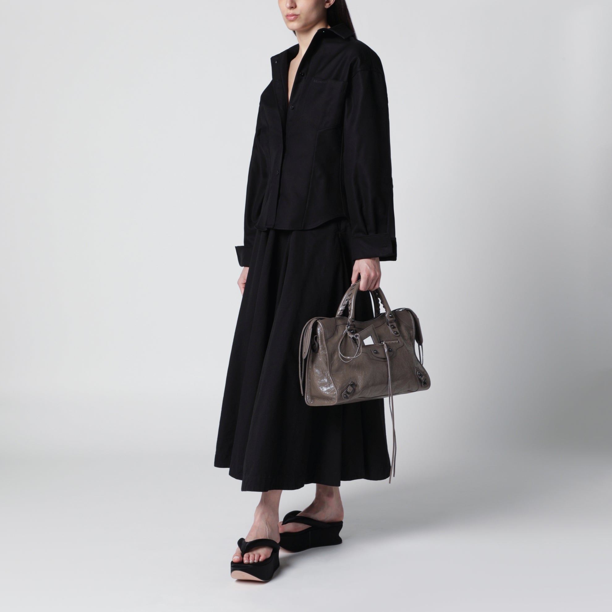 Le City medium handbag in dark walnut leather