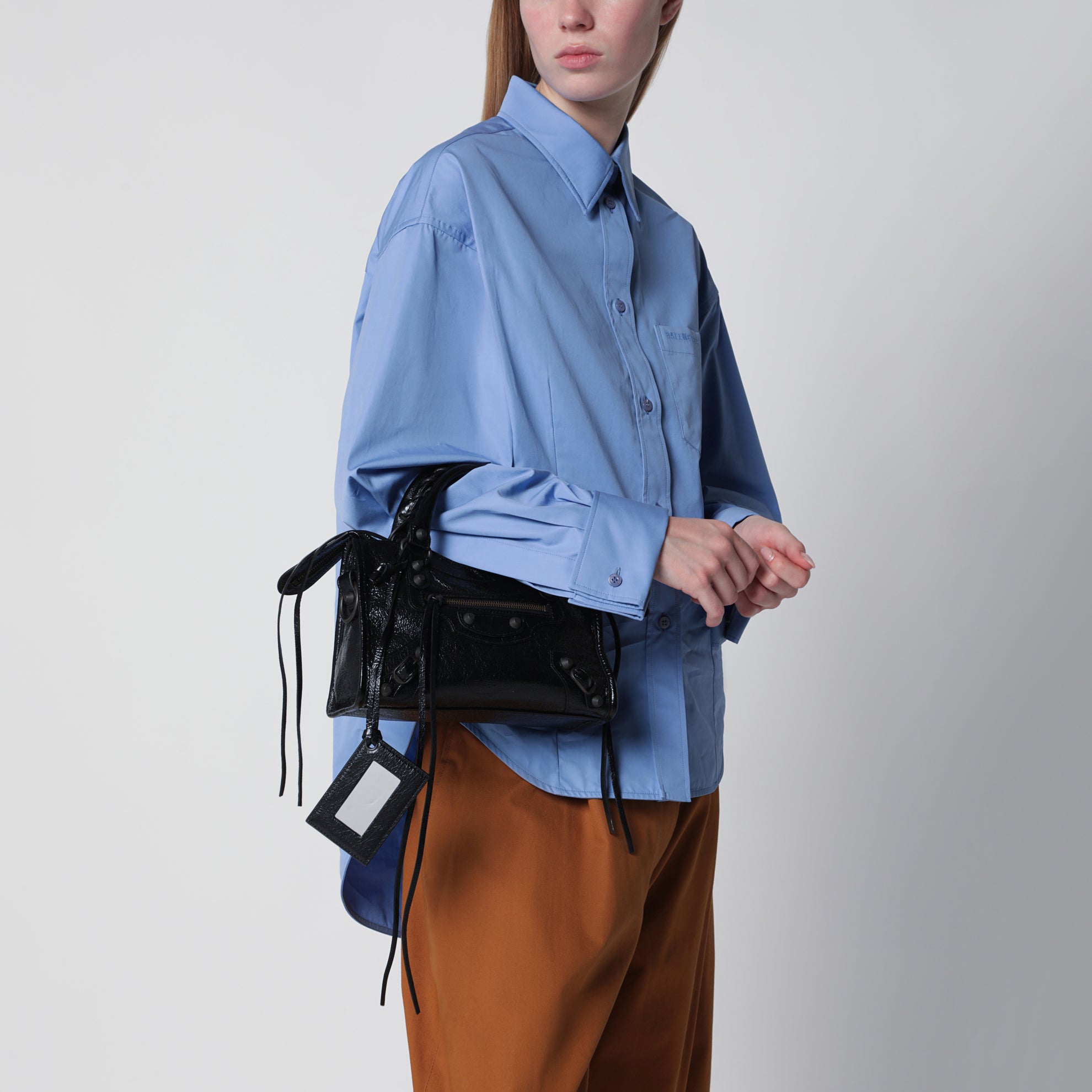 Le City Mini handbag in Arena lambskin black