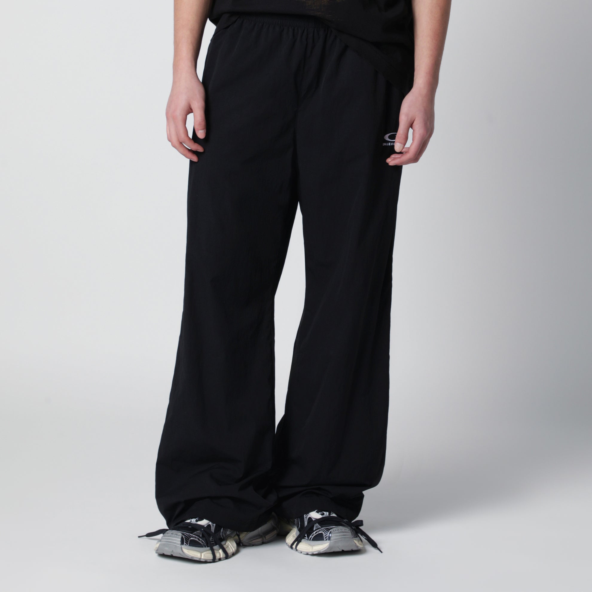 Black trousers in Loop Sports Icon technical polyamide