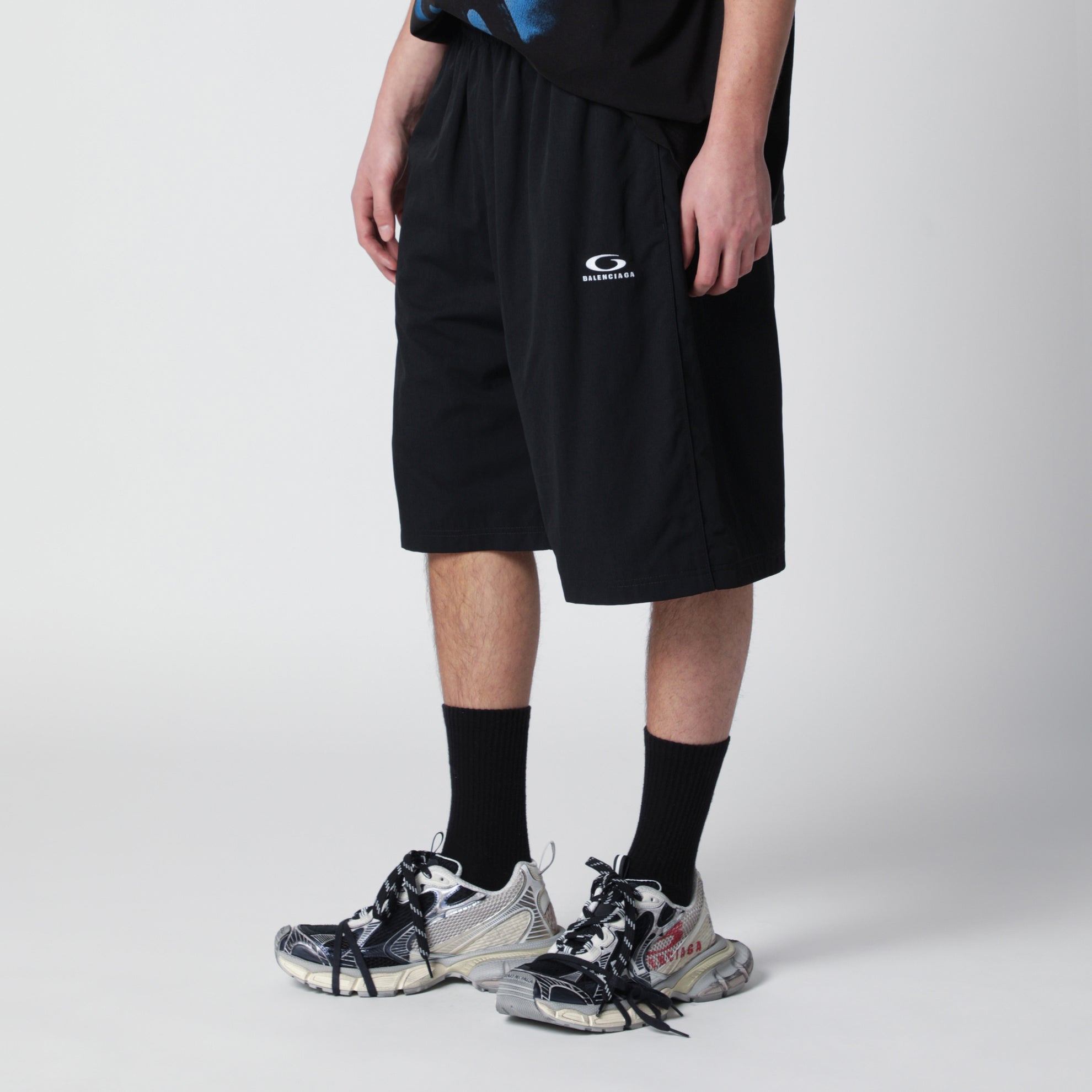 Black Bermuda shorts in Loop Sports Icon technical polyamide