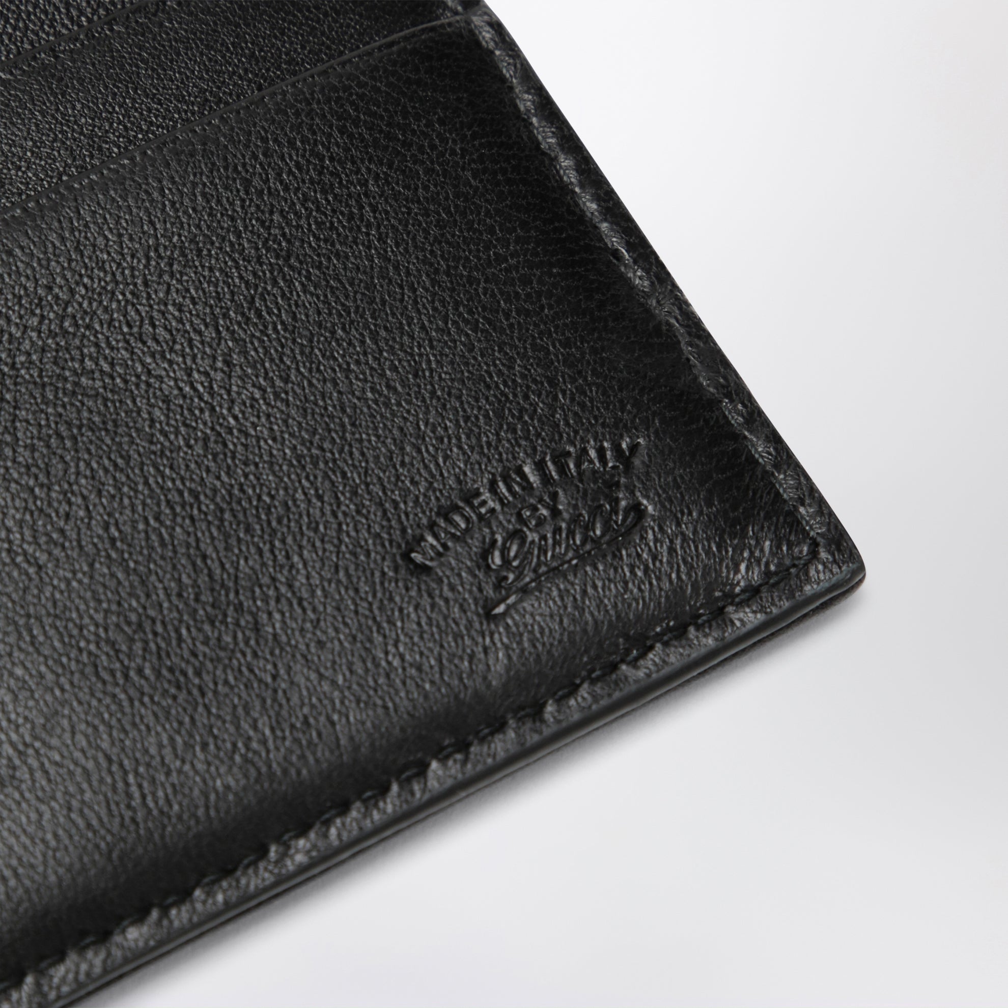 Bifold-Geldbörse mit Web- und Trademark-Detail