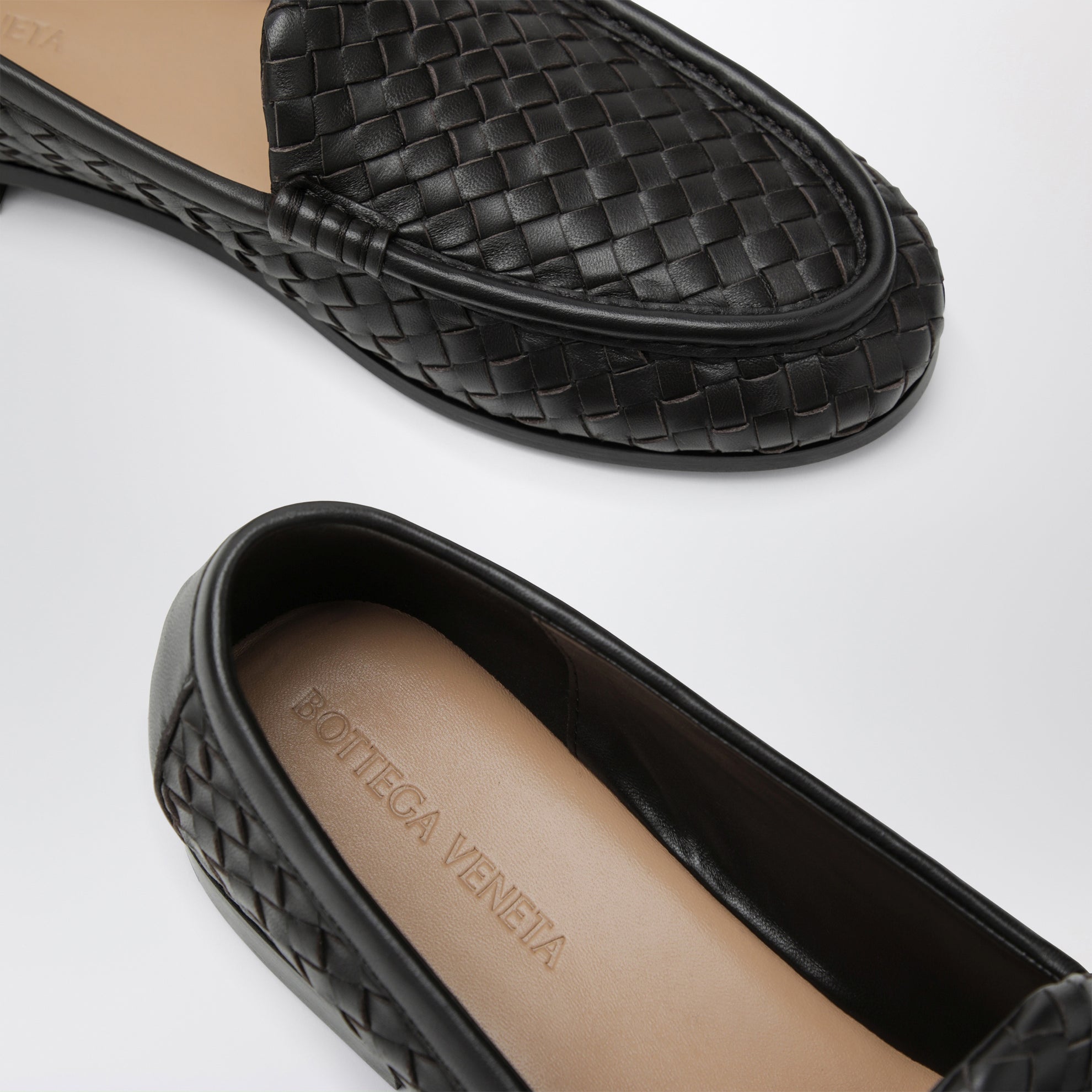 Silenzio loafers in espresso color with Intrecciato