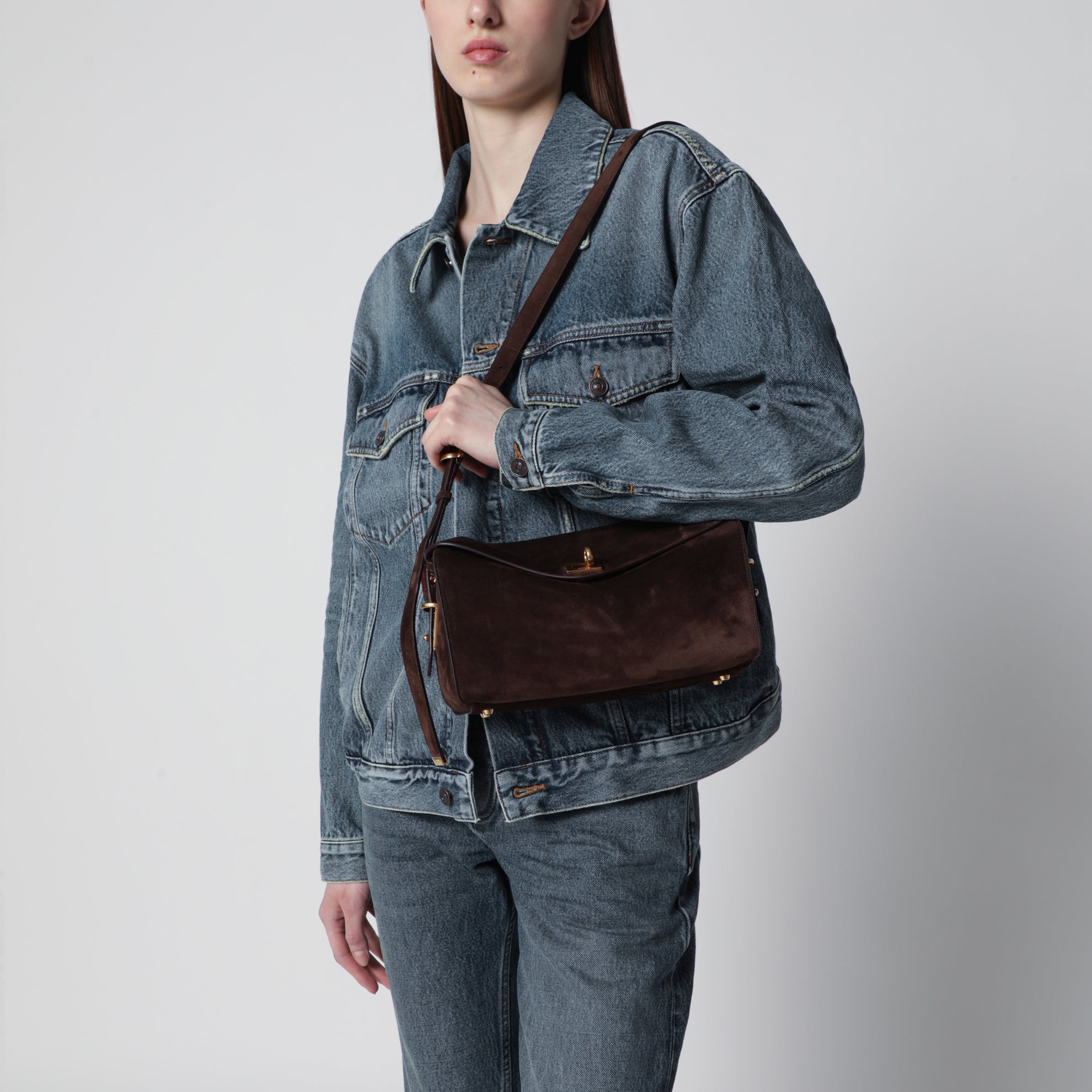 Le 7 Medium suede calfskin shoulder bag in Moka/Ruby