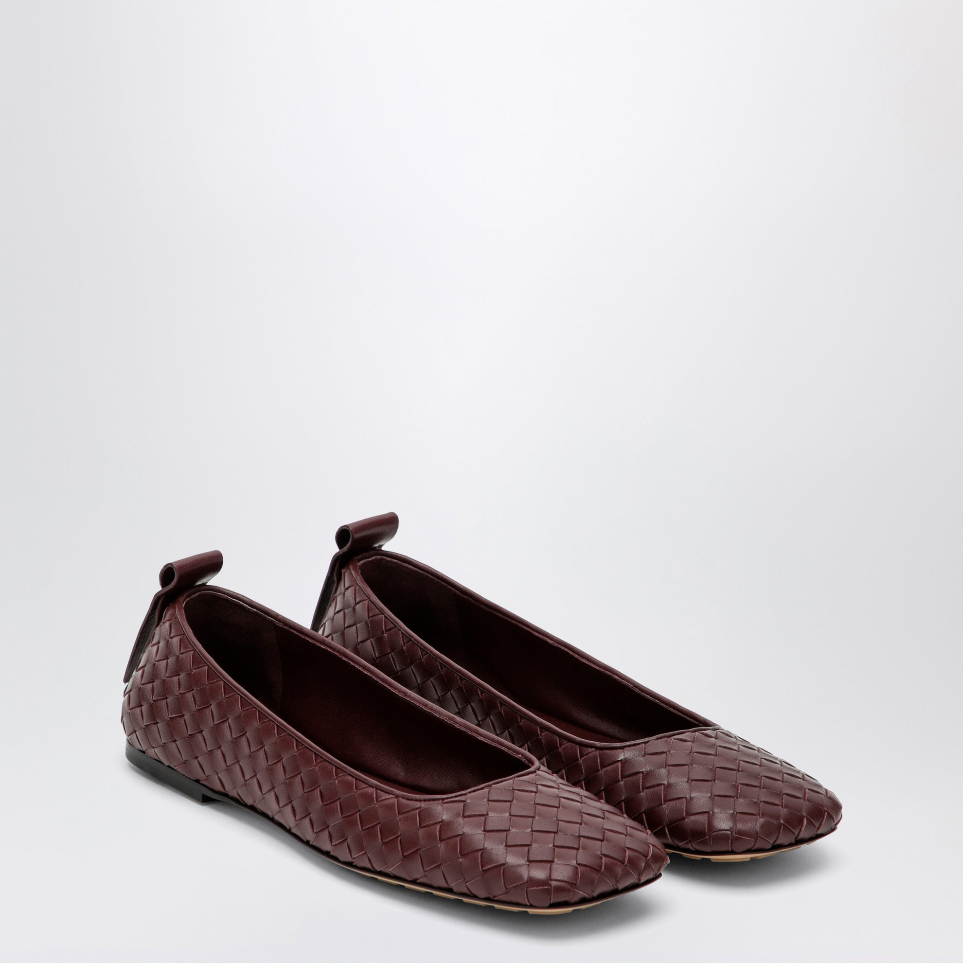Ballerines Charlotte en cuir tressé couleur acajou