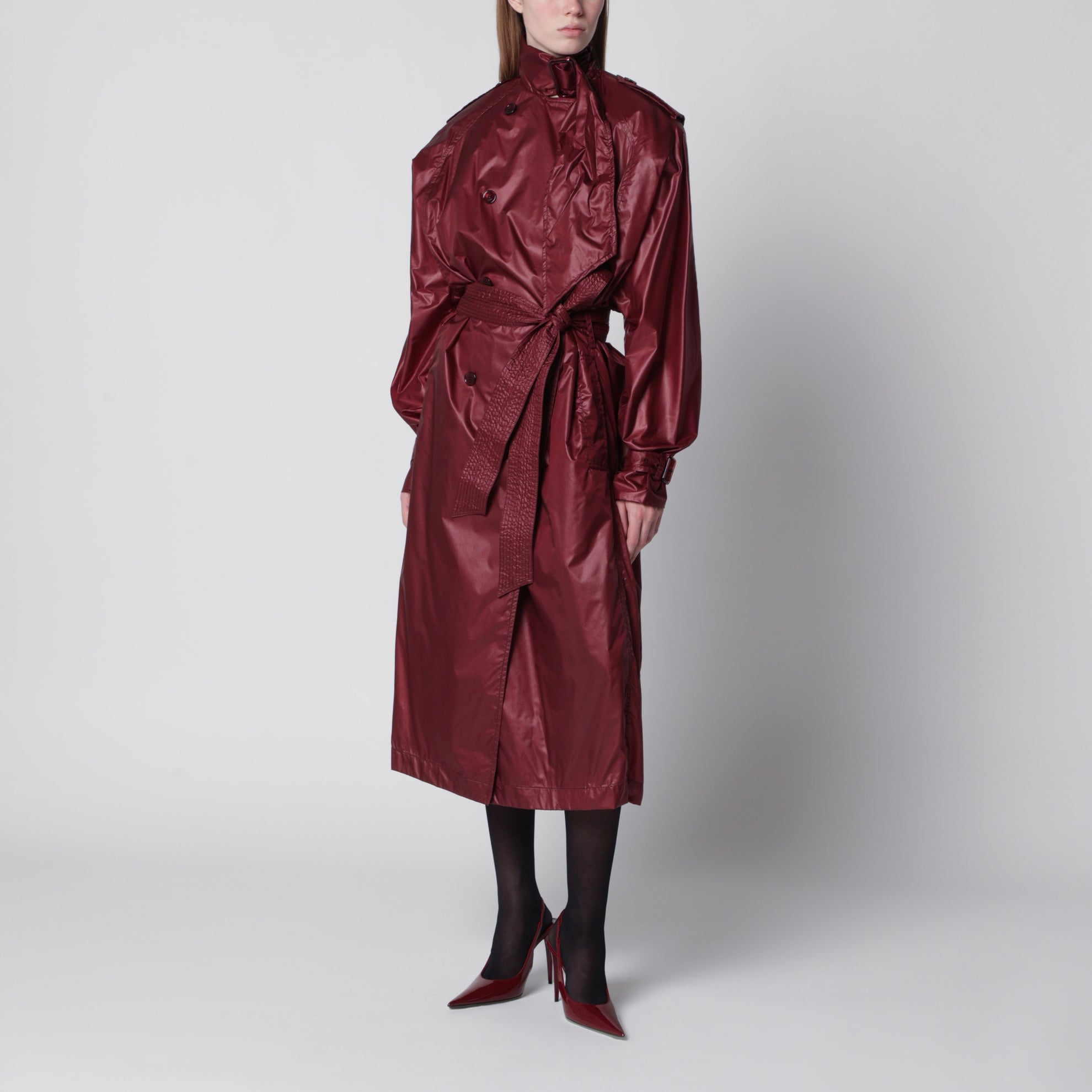 Burgundy waterproof nylon trench coat with lavallière